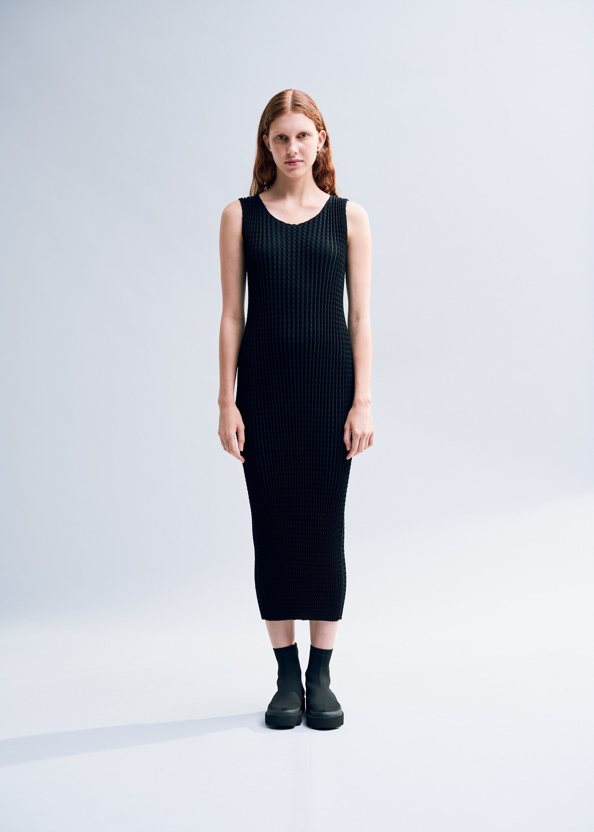 SPONGY BK/WT-36 DRESS sold by Issey Miyake product image thumbnail 4