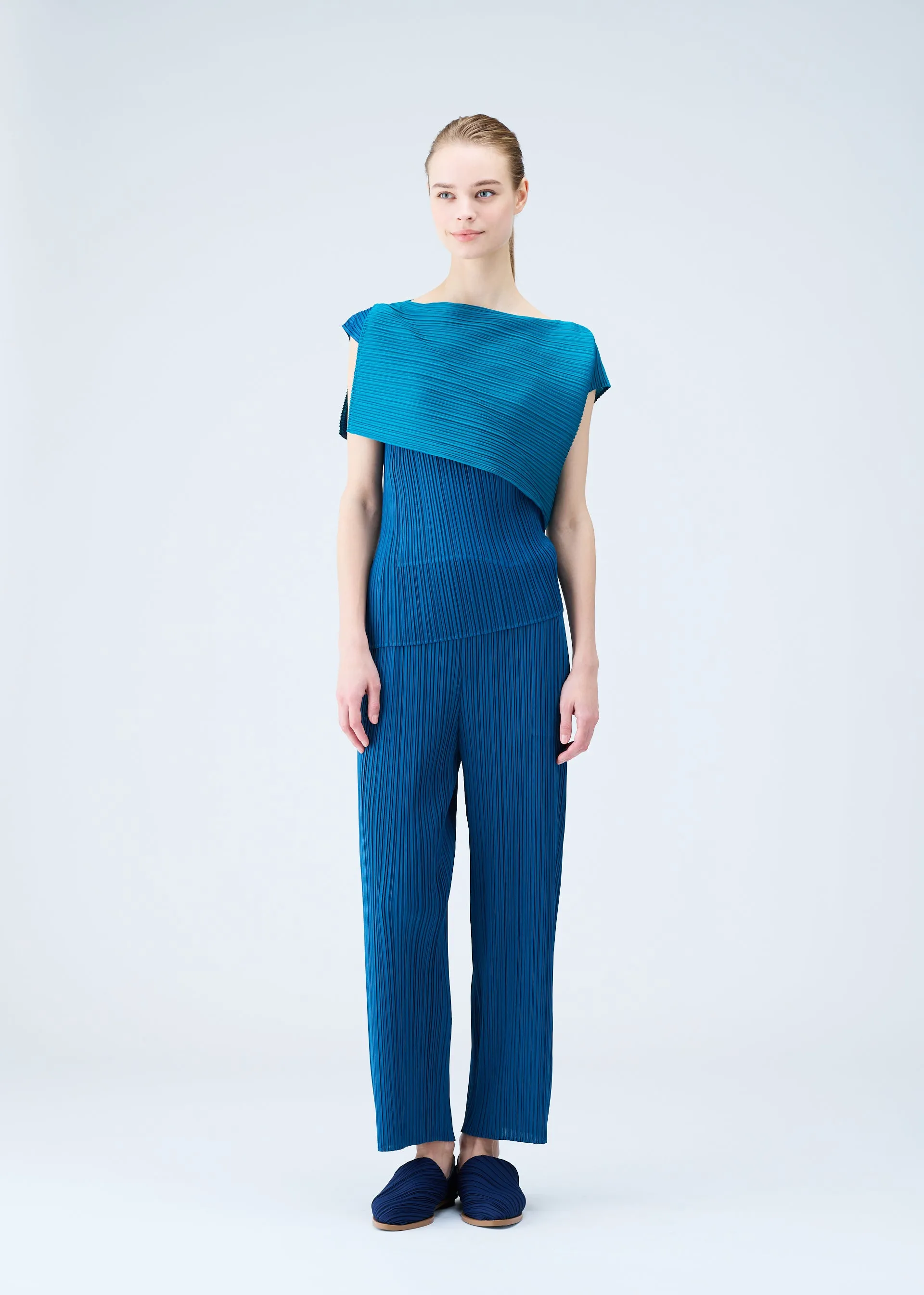 BIRD OF PARADISE PANTS sold by Issey Miyake product image thumbnail 2