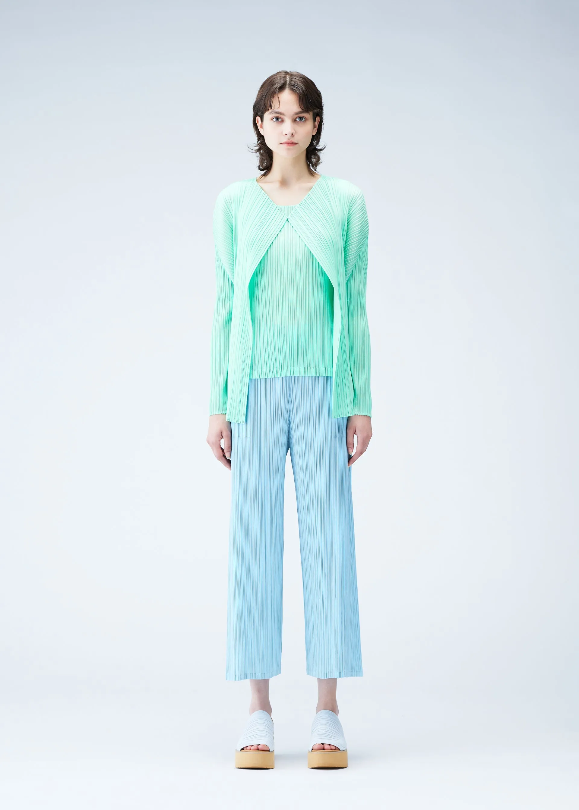 MONTHLY COLORS : MARCH CARDIGAN sold by Issey Miyake product image thumbnail 5
