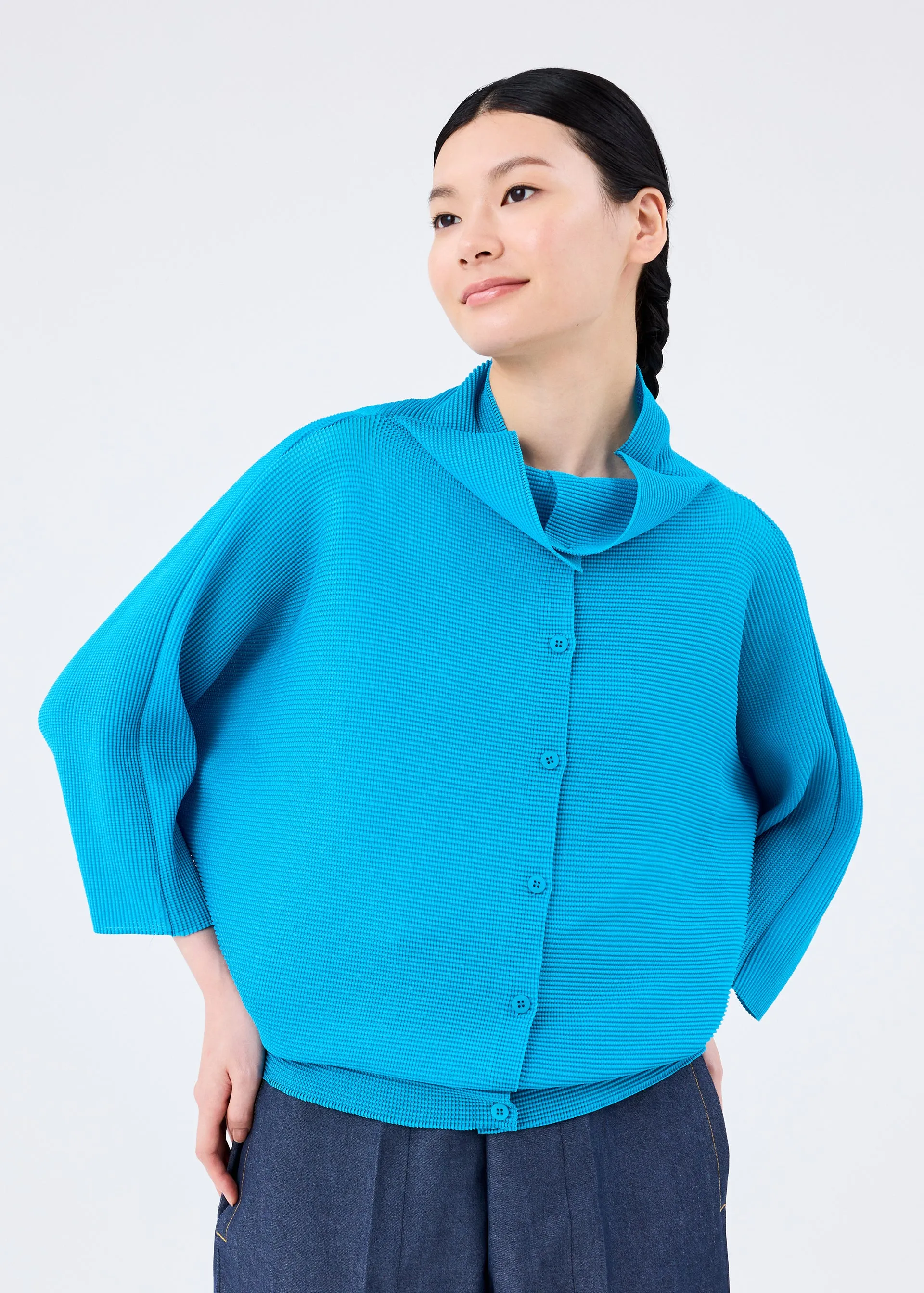 DOLMAN STRETCH PLEATS 1 CARDIGAN sold by Issey Miyake product image thumbnail 5