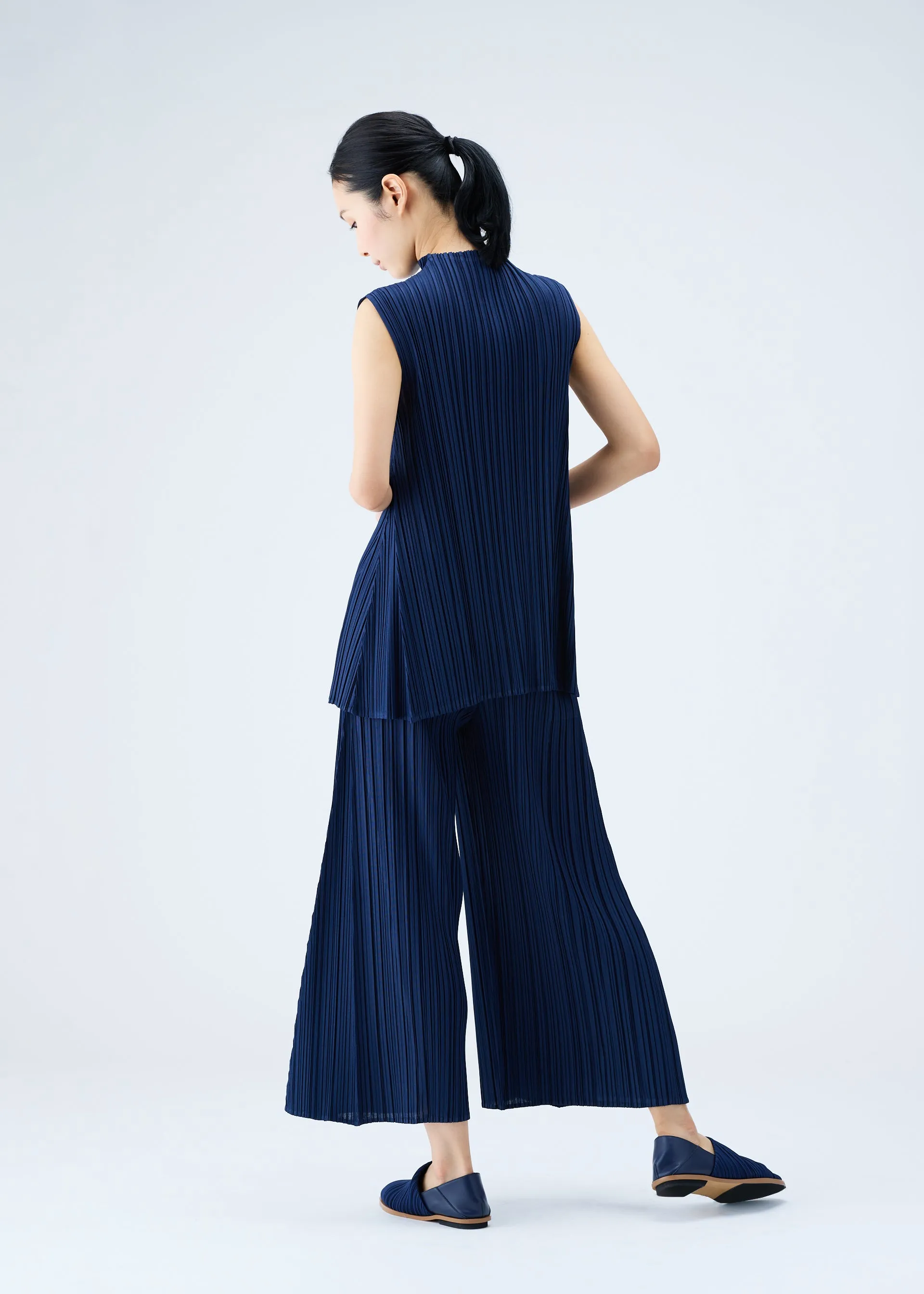 MELLOW PLEATS PANTS sold by Issey Miyake product image thumbnail 4
