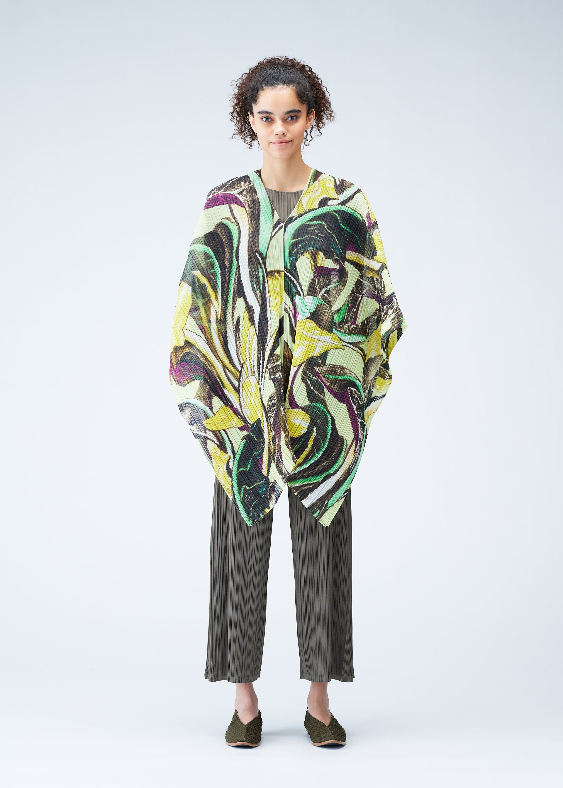 TARTIVO MADAME-T STOLE sold by Issey Miyake product image thumbnail 4