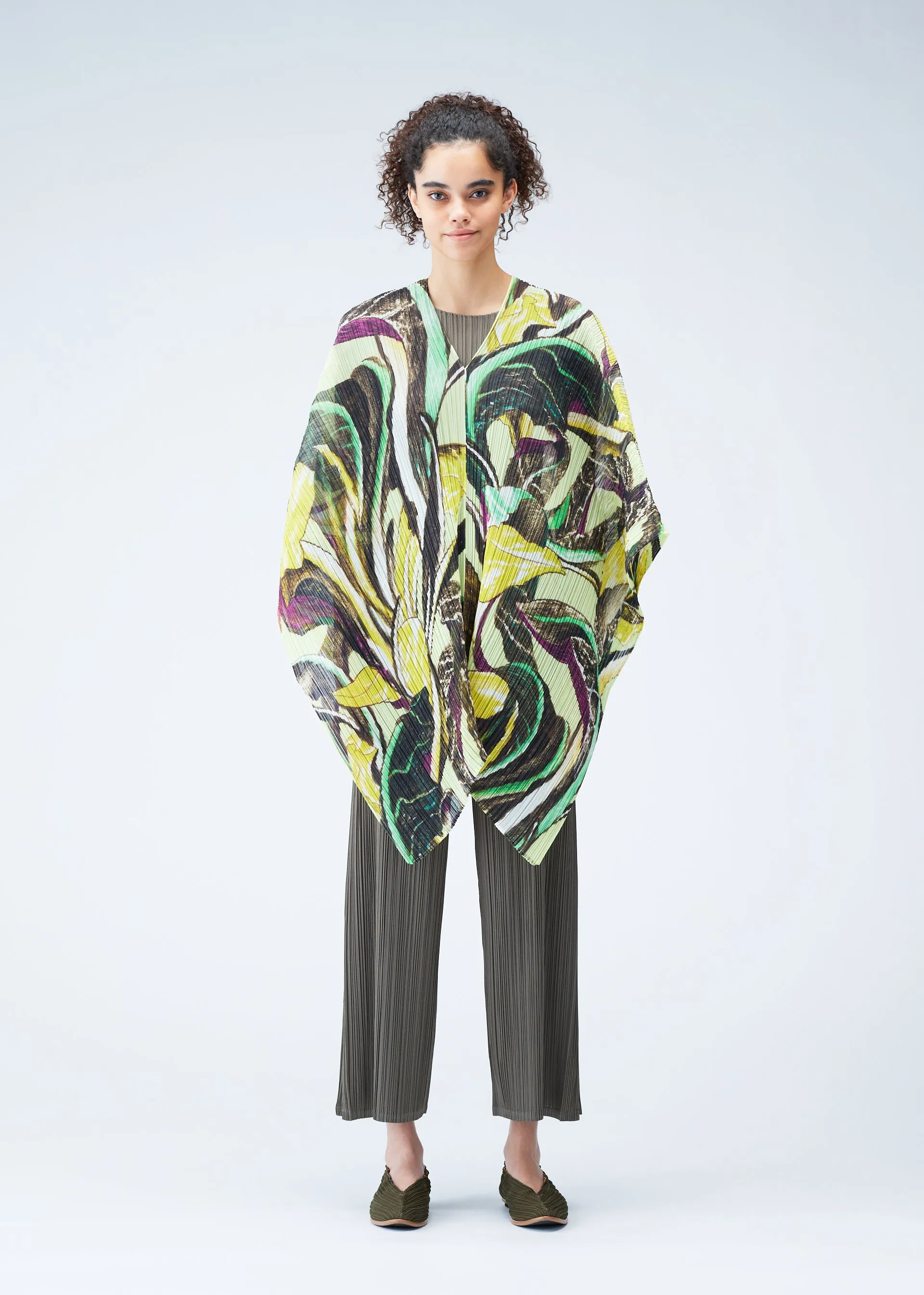 TARDIVO MADAME-T sold by Issey Miyake product image thumbnail 4