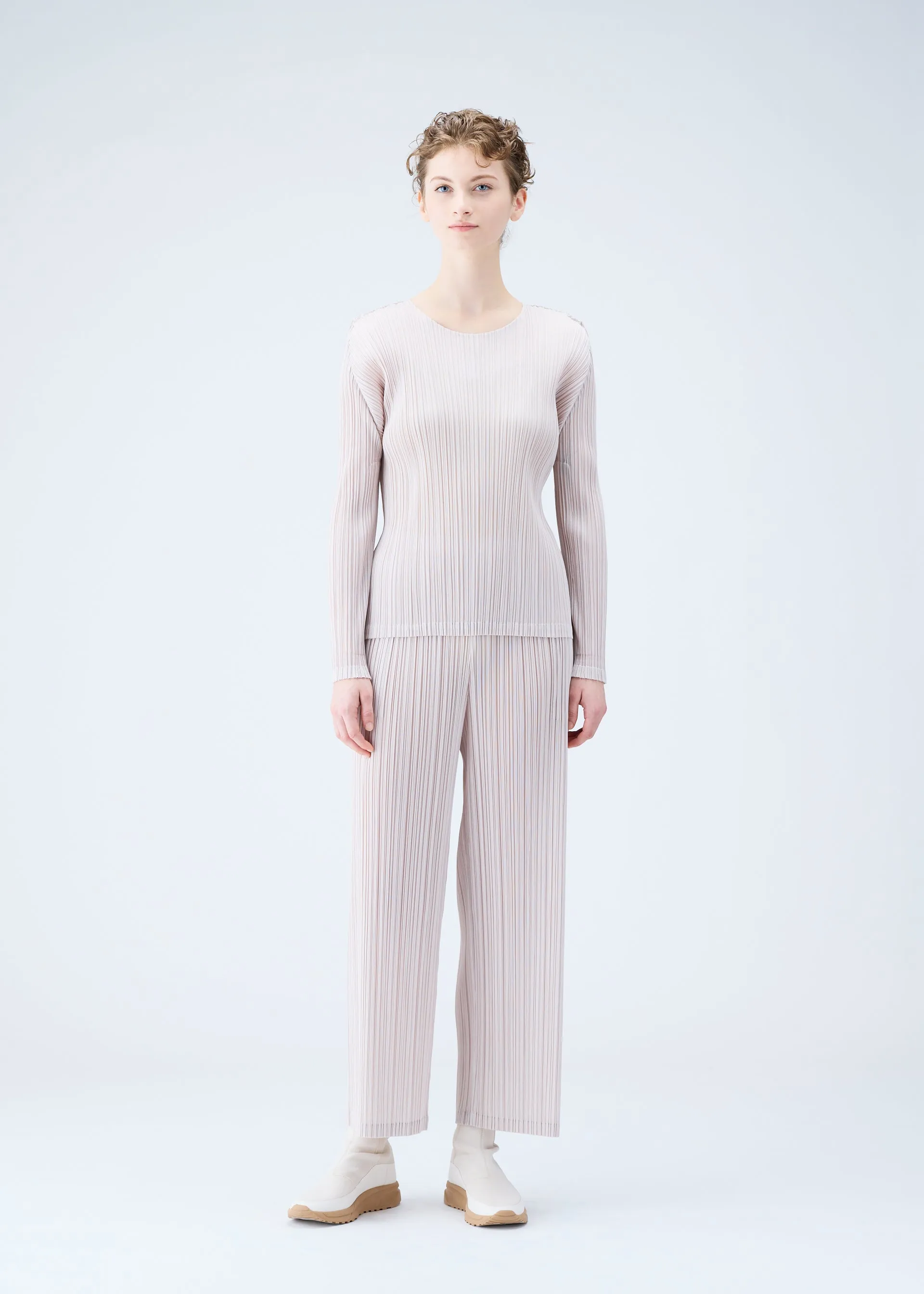 MONTHLY COLORS : DECEMBER PANTS sold by Issey Miyake product image thumbnail 2