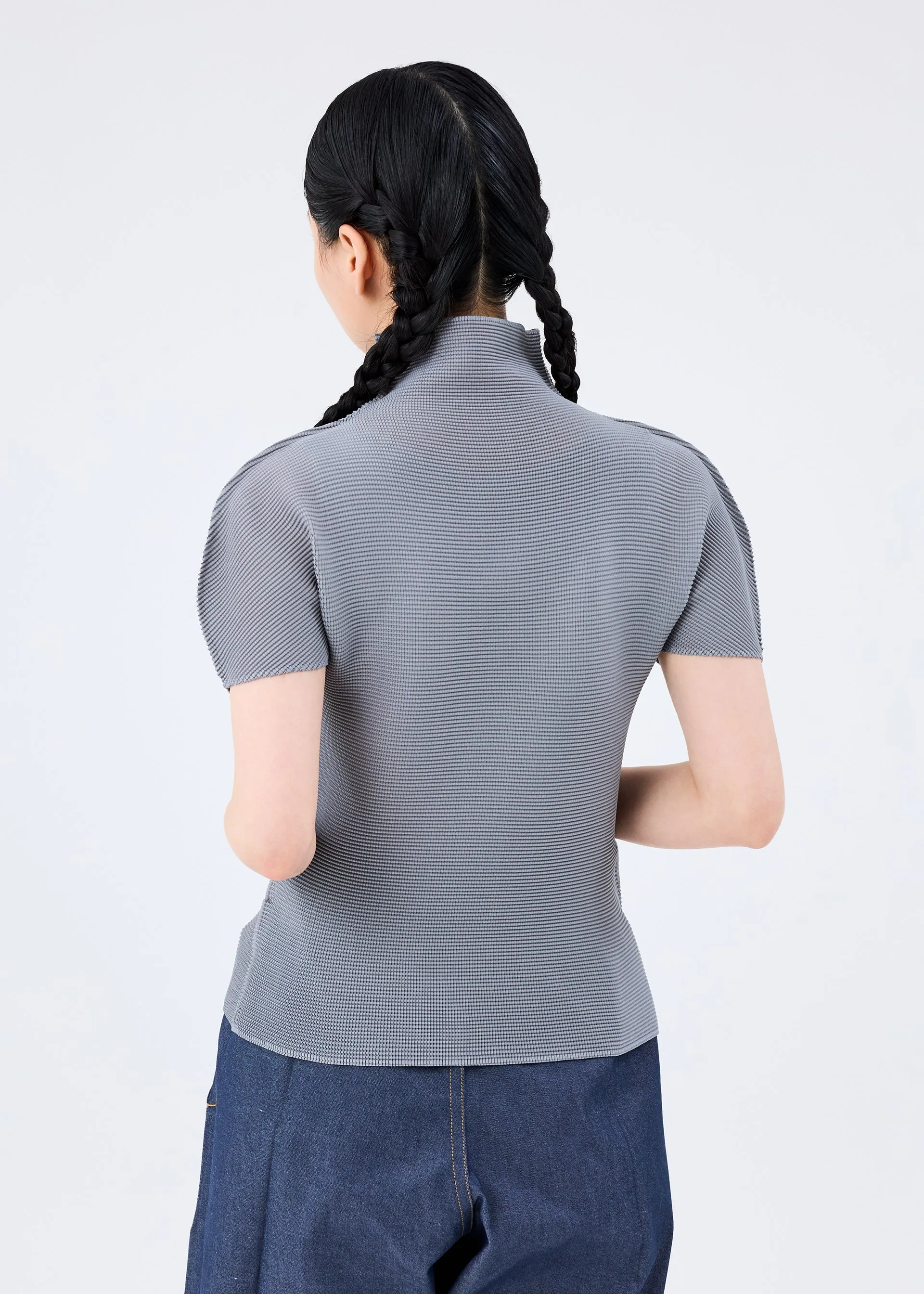 STRETCH PLEATS 4 TOP sold by Issey Miyake product image thumbnail 4