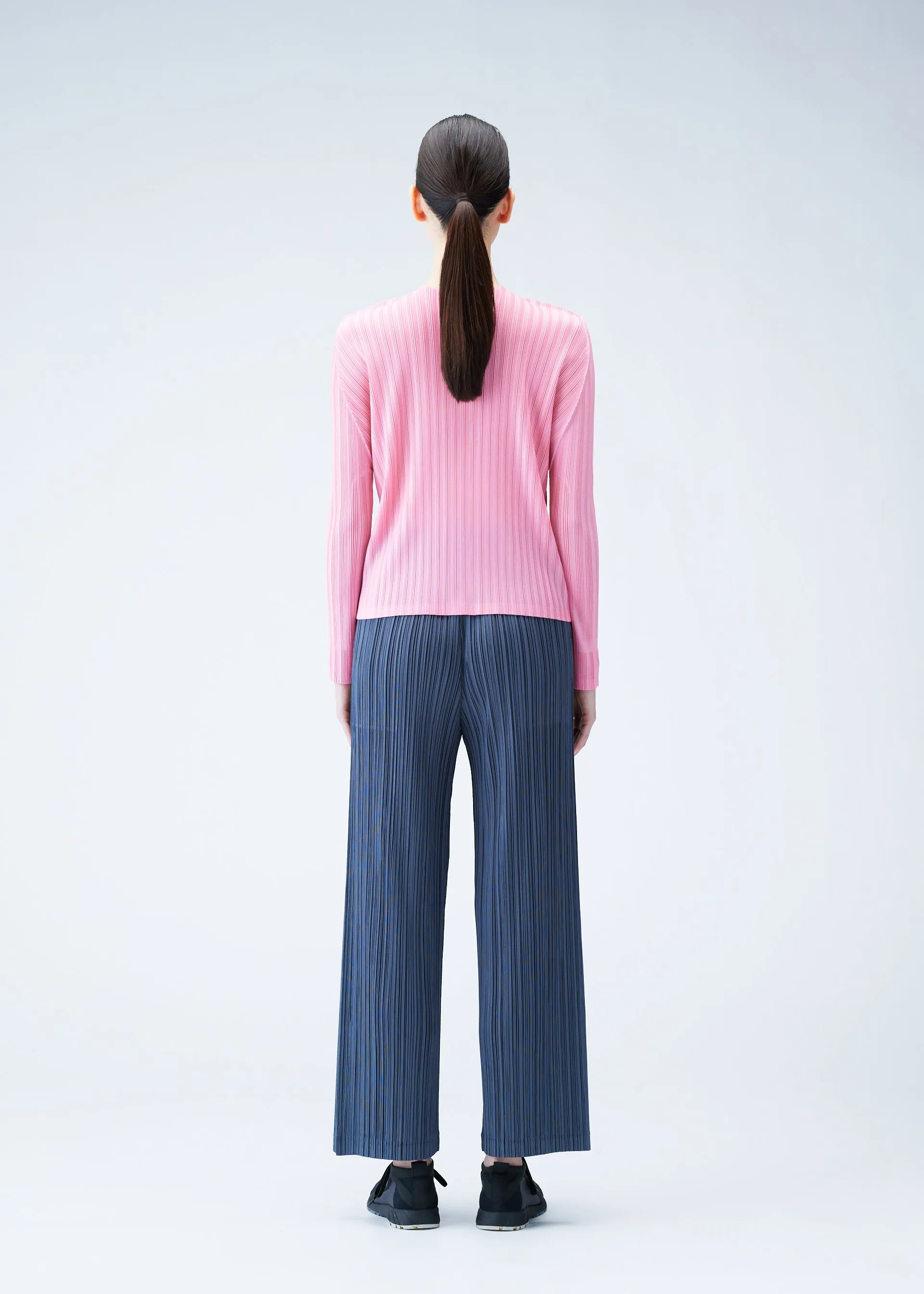 RIB PLEATS JANUARY sold by Issey Miyake product image thumbnail 5