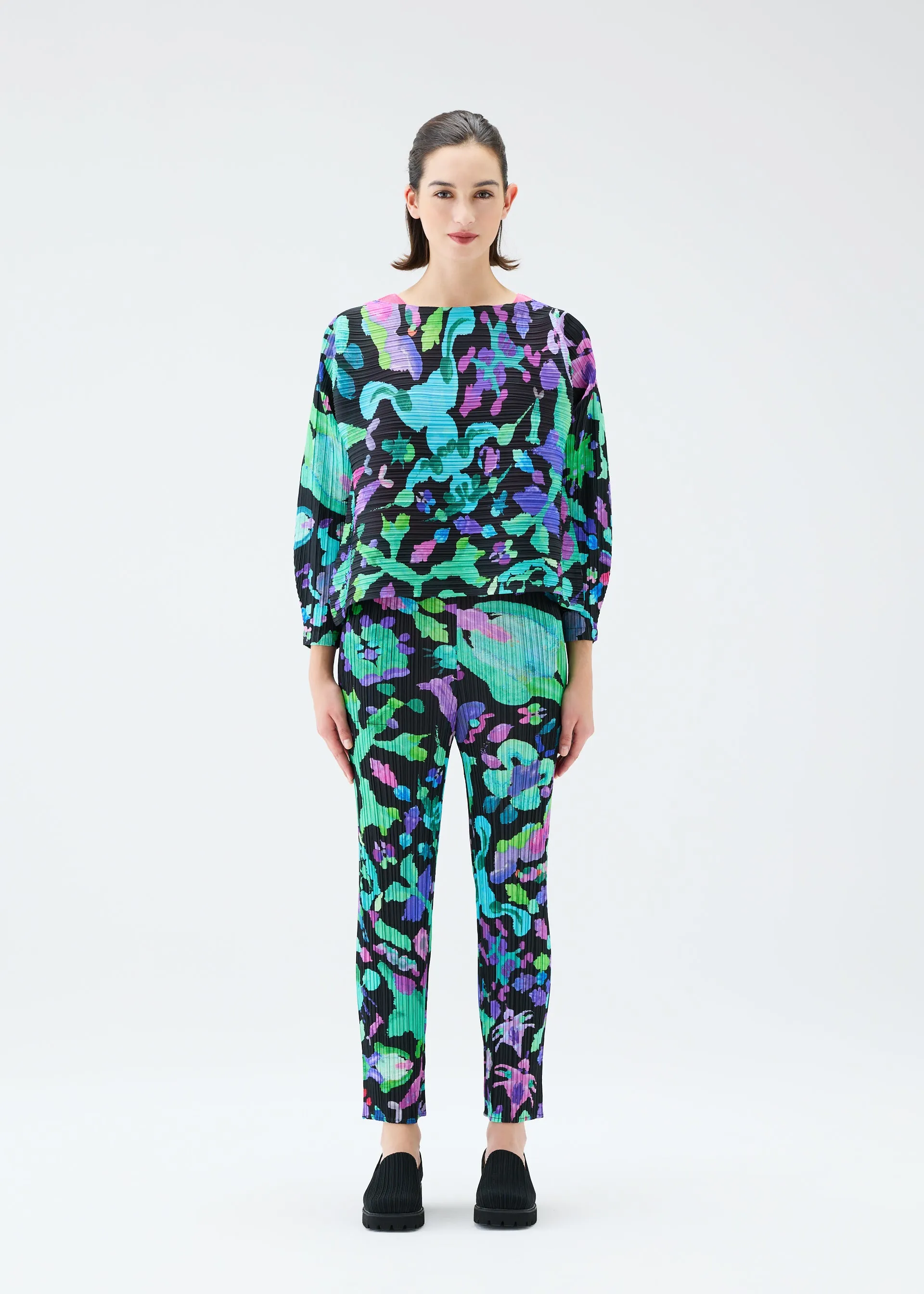 DANCE WITH NEW FRIENDS sold by Issey Miyake product image thumbnail 4