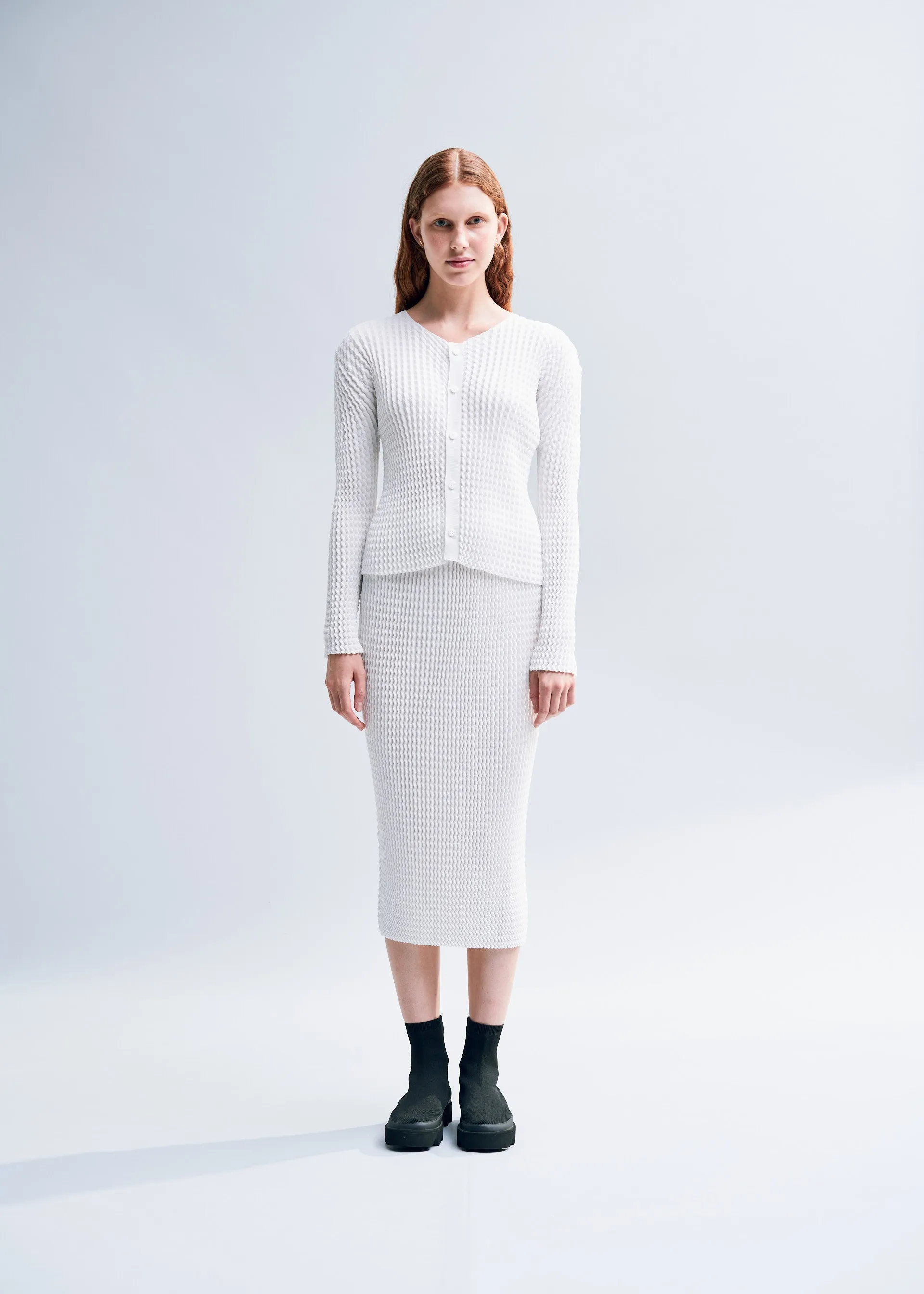 SPONGY BK/WT-36 sold by Issey Miyake product image thumbnail 2