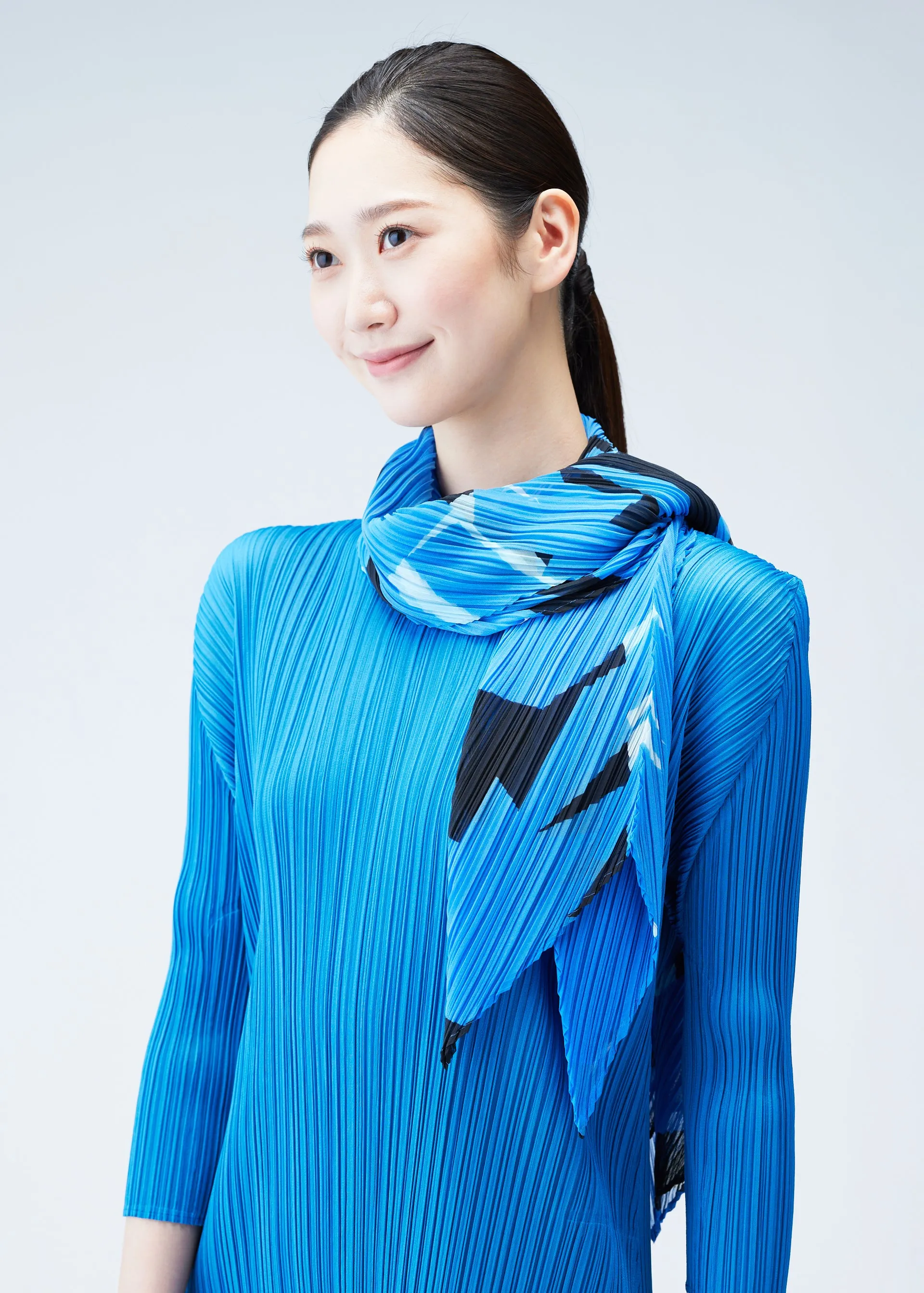 LUCID SCARF sold by Issey Miyake product image thumbnail 5
