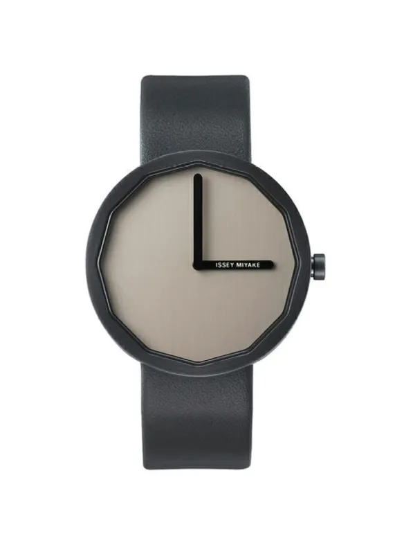 TWELVE　Designed by Naoto Fukasawa sold by Issey Miyake