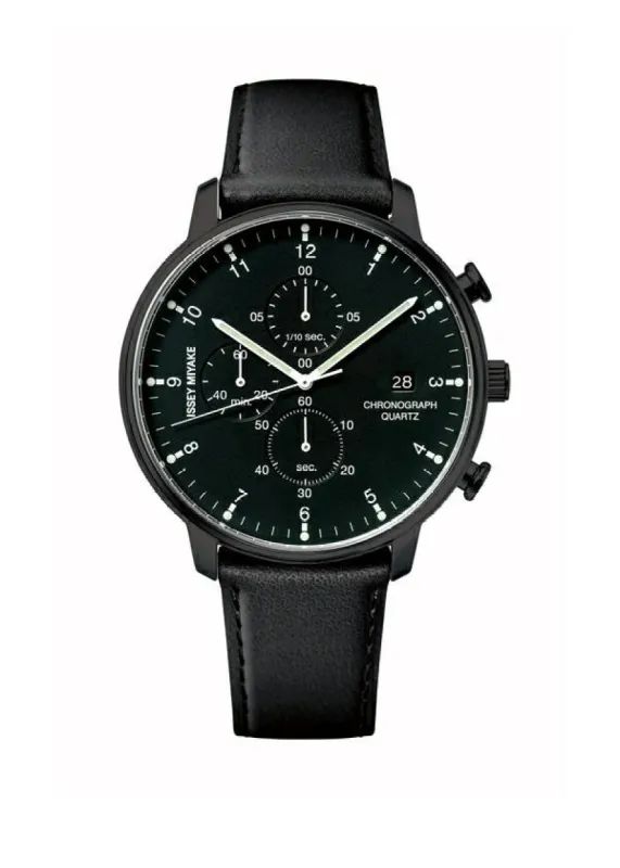 C　Designed by Ichiro Iwasaki sold by Issey Miyake