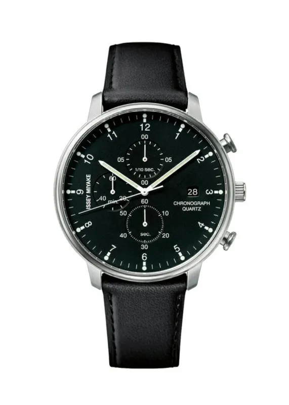 C　Designed by Ichiro Iwasaki sold by Issey Miyake