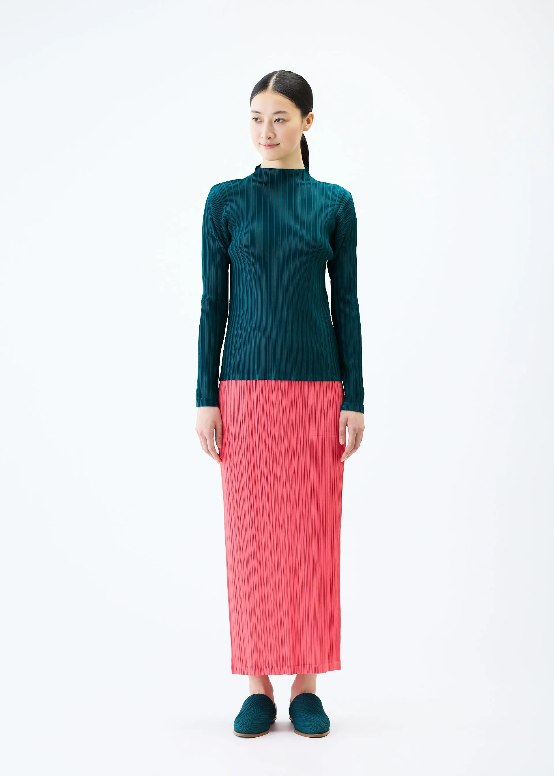 RIB PLEATS JANUARY sold by Issey Miyake product image thumbnail 5