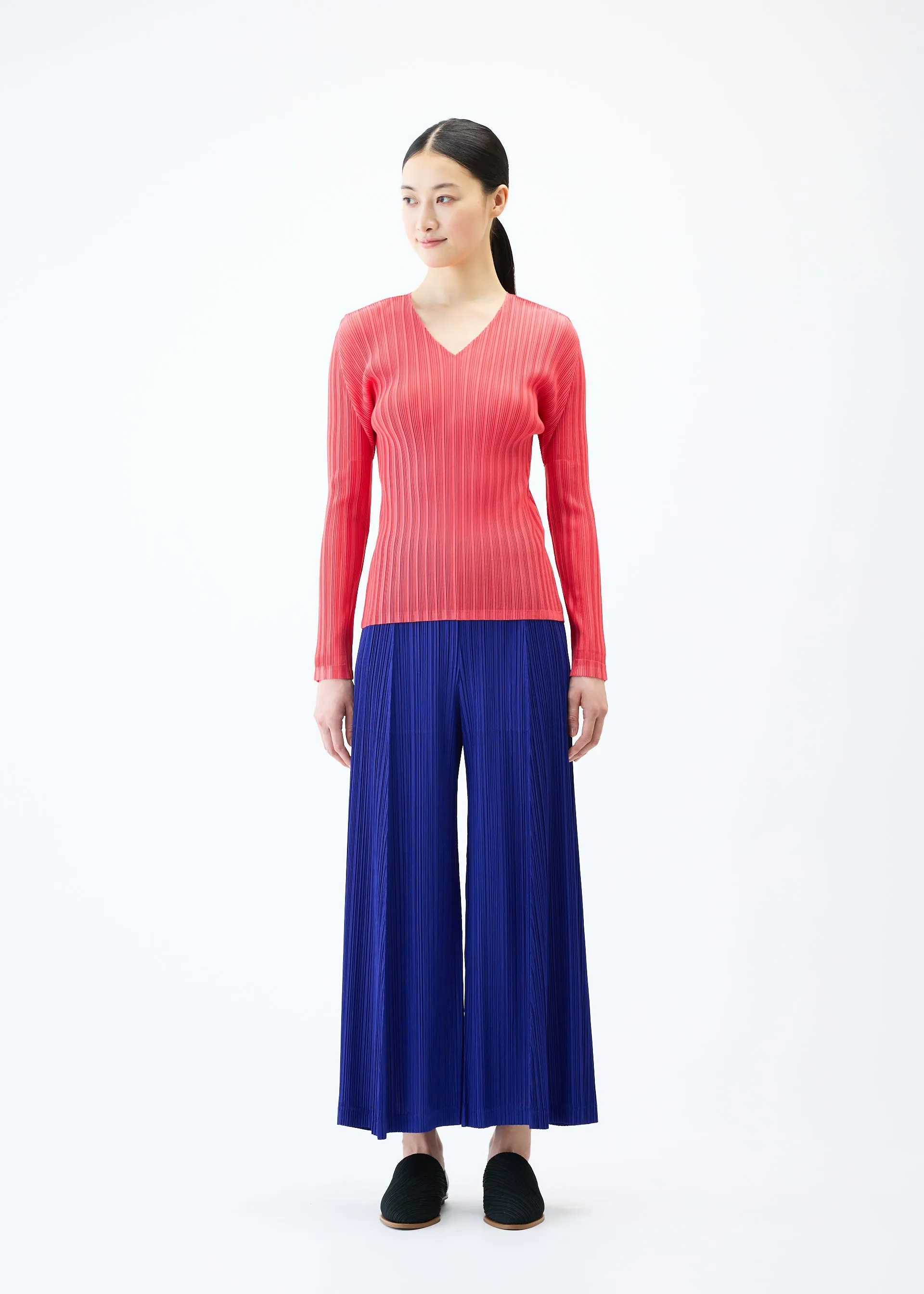 RIB PLEATS JANUARY sold by Issey Miyake product image thumbnail 5