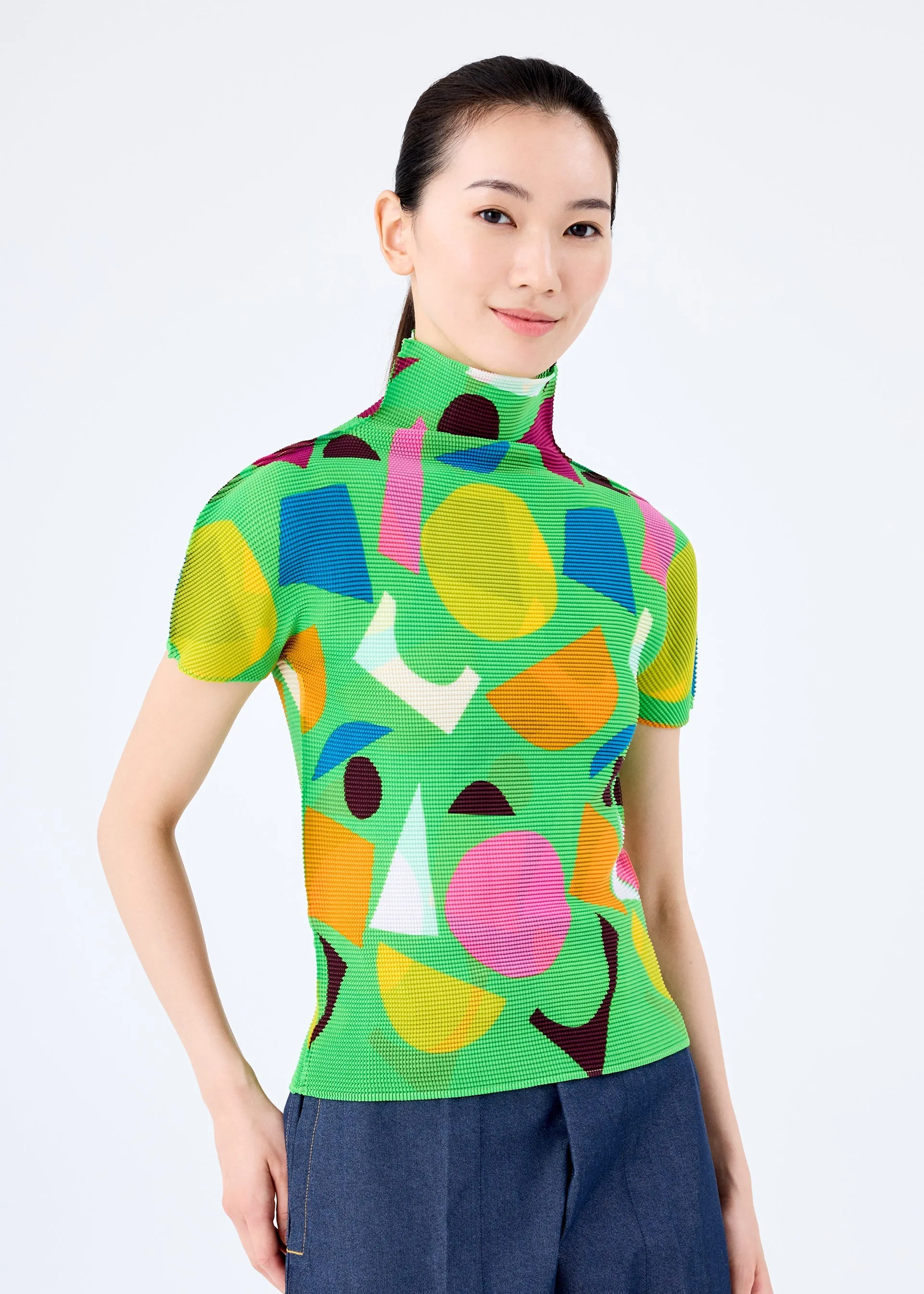 LOOKING FOR A SMILE sold by Issey Miyake product image thumbnail 5
