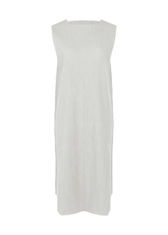 HEXAGON PLEATS sold by Issey Miyake