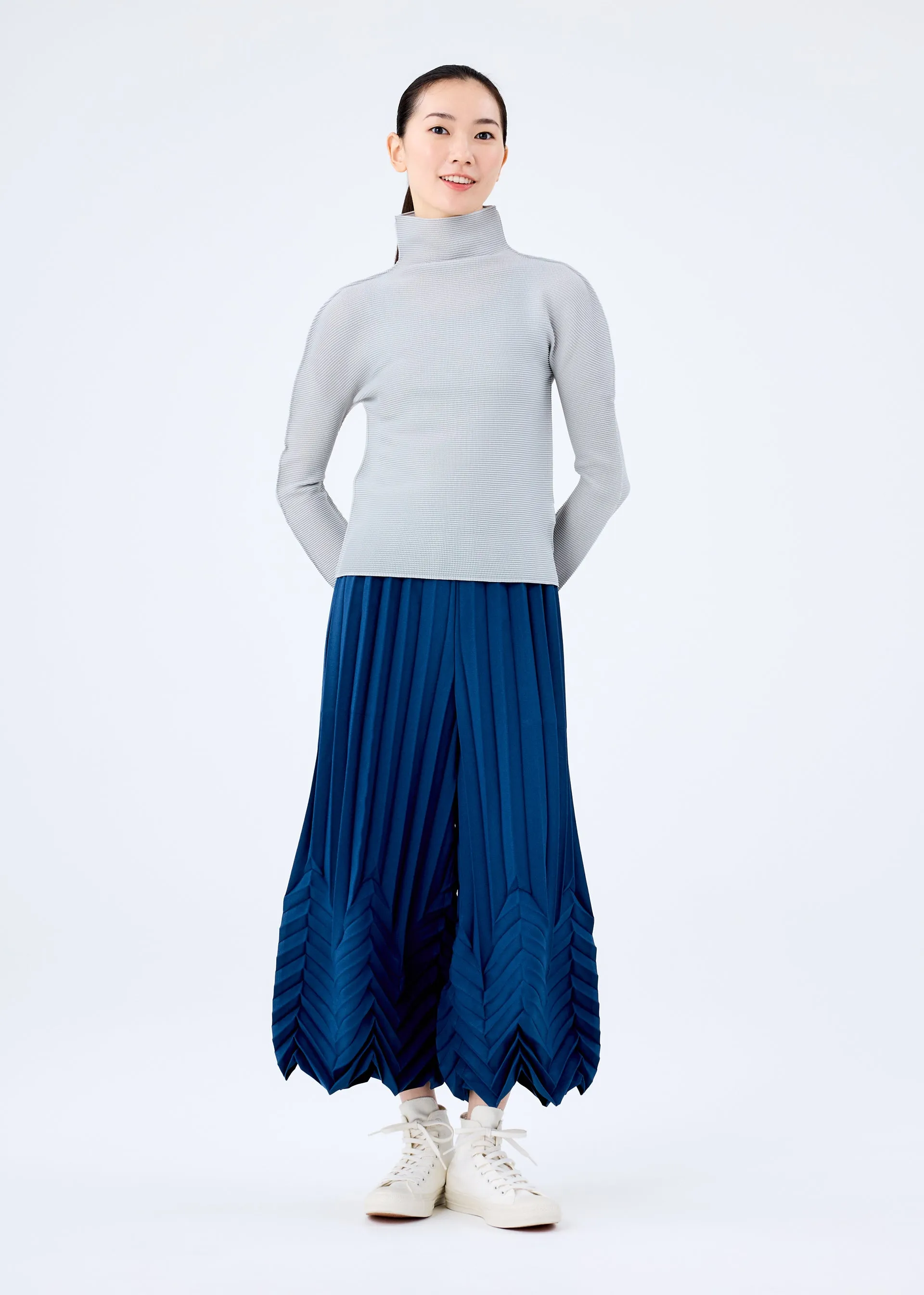 STAR PLEATS BOTTOM sold by Issey Miyake product image thumbnail 5