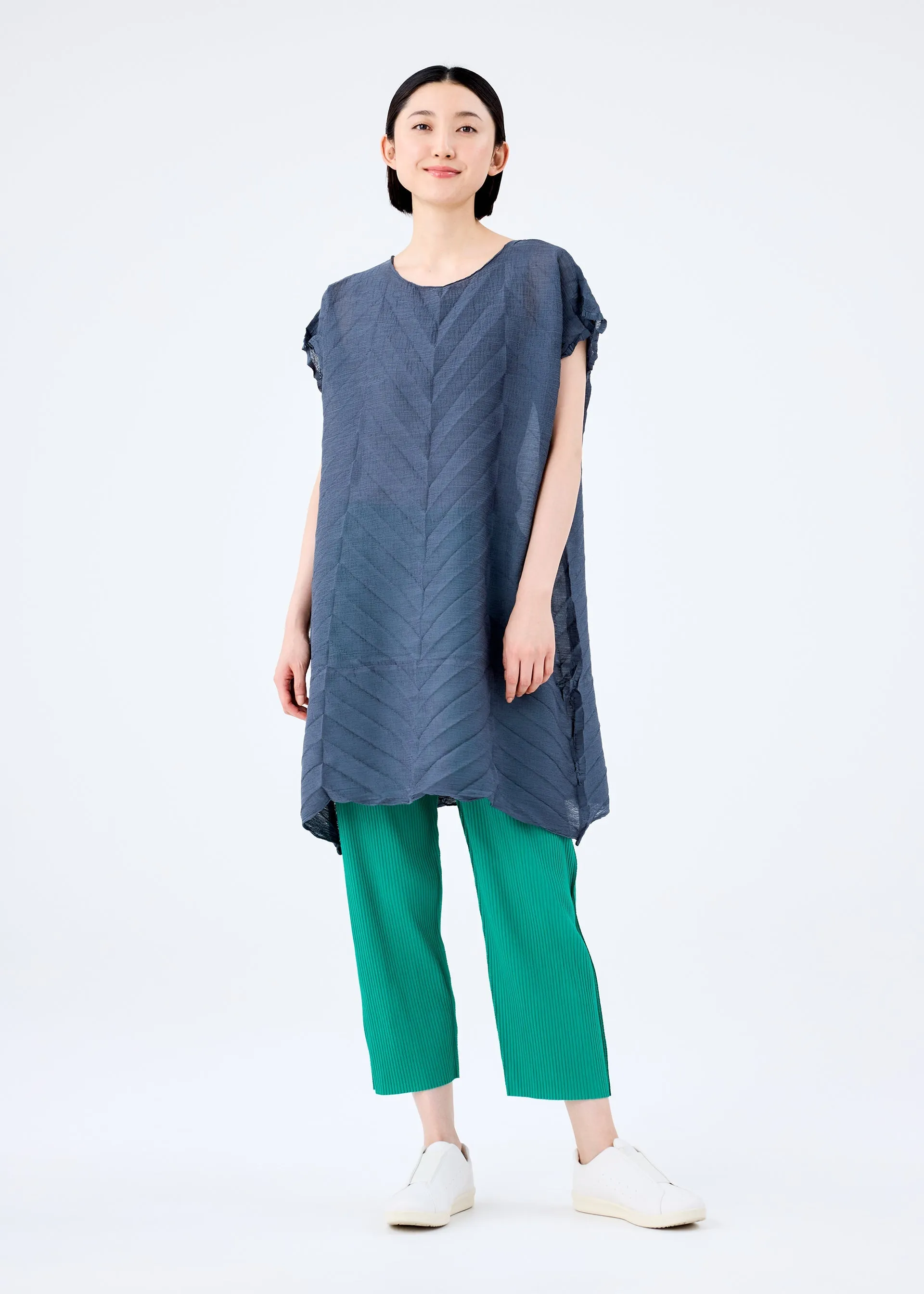 STAR SEE-THROUGH CREPE sold by Issey Miyake product image thumbnail 5