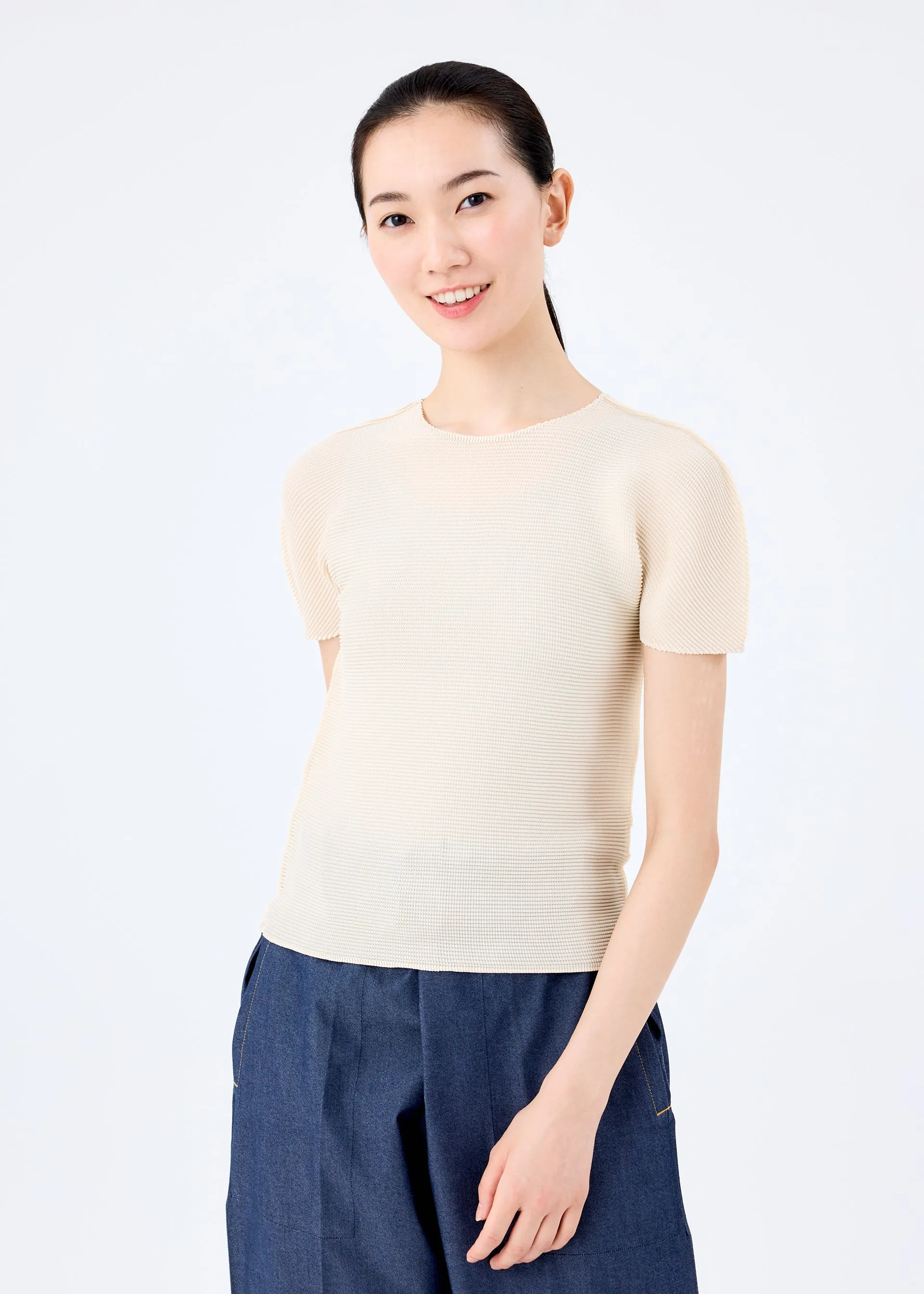 STRETCH PLEATS 4 sold by Issey Miyake product image thumbnail 5