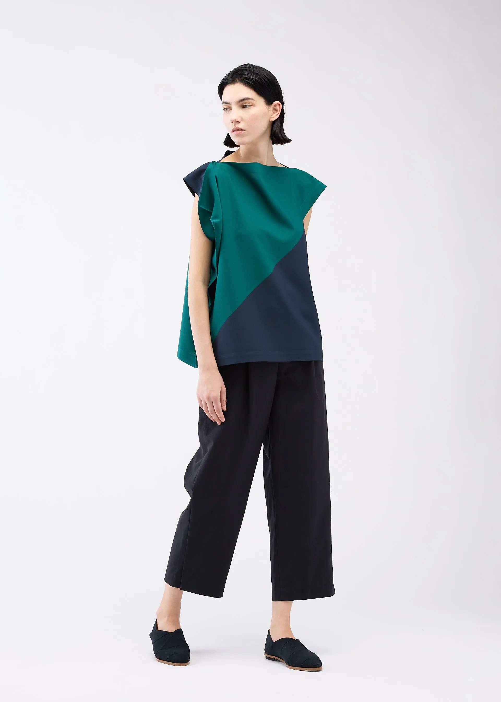FLAT T BI COLOR sold by Issey Miyake product image thumbnail 5
