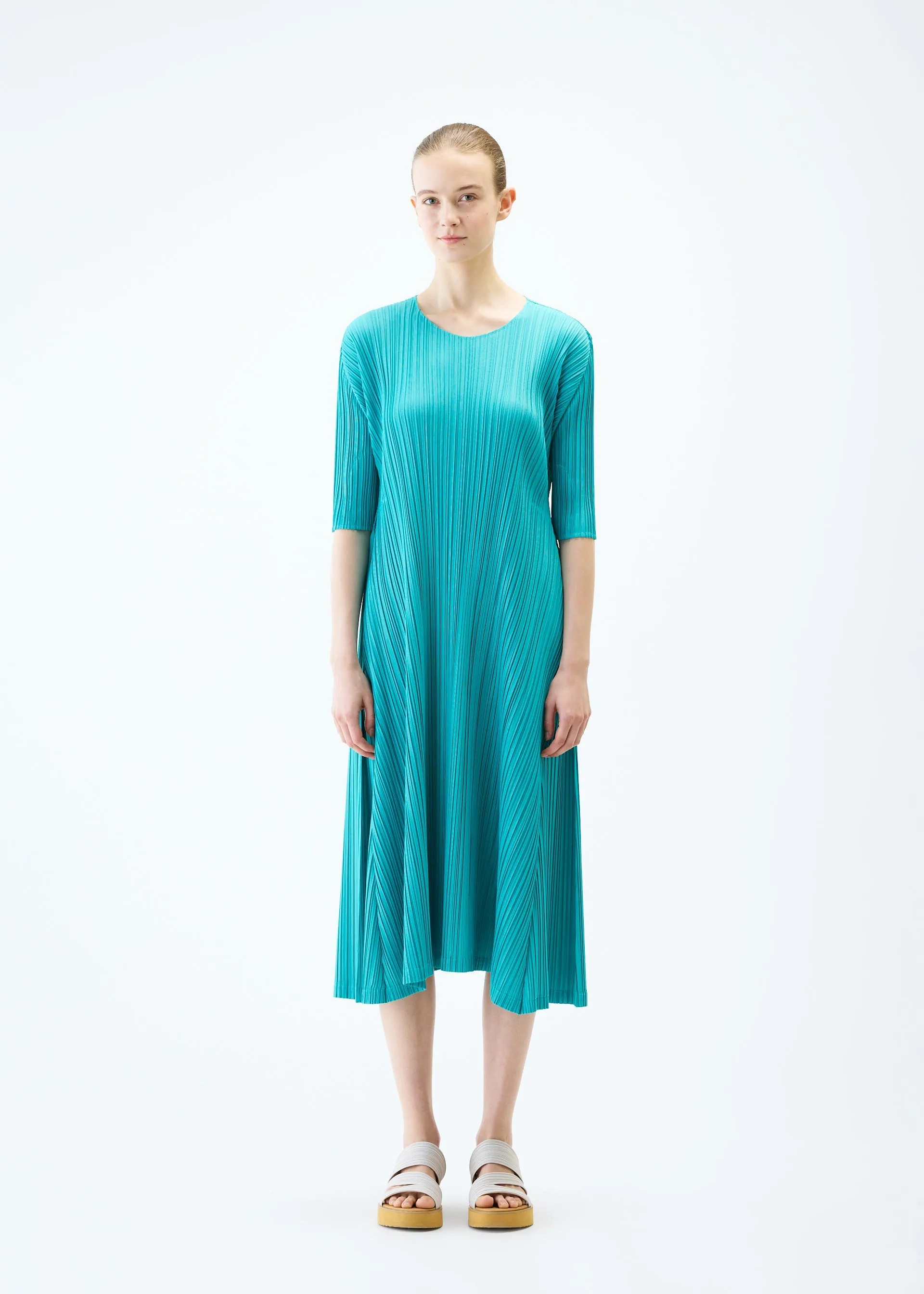 MELLOW PLEATS sold by Issey Miyake product image thumbnail 5