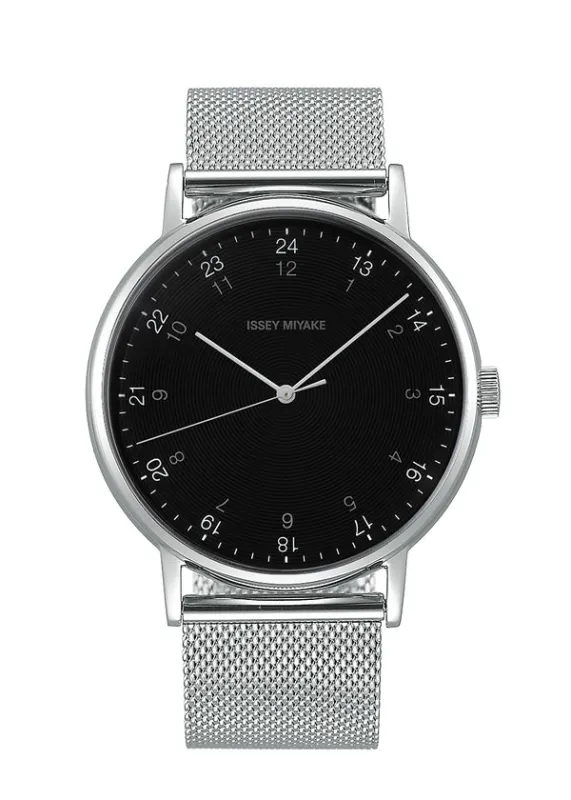 f　Designed by Ichiro Iwasaki sold by Issey Miyake