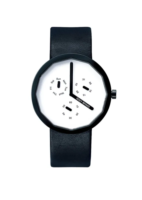 TWELVE　Designed by Naoto Fukasawa sold by Issey Miyake
