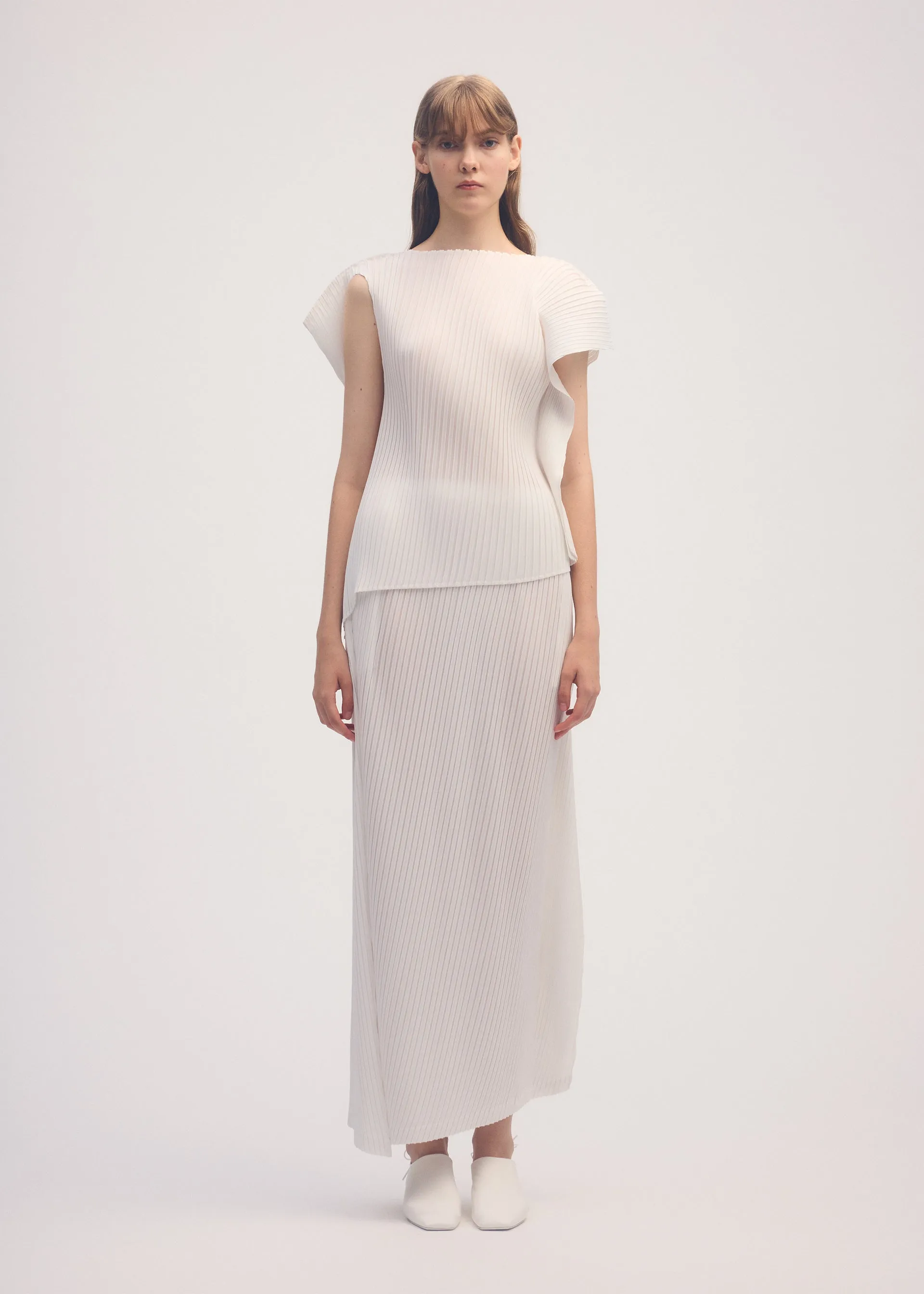 SHADOW STUDY PLEATS SOLID sold by Issey Miyake product image thumbnail 5