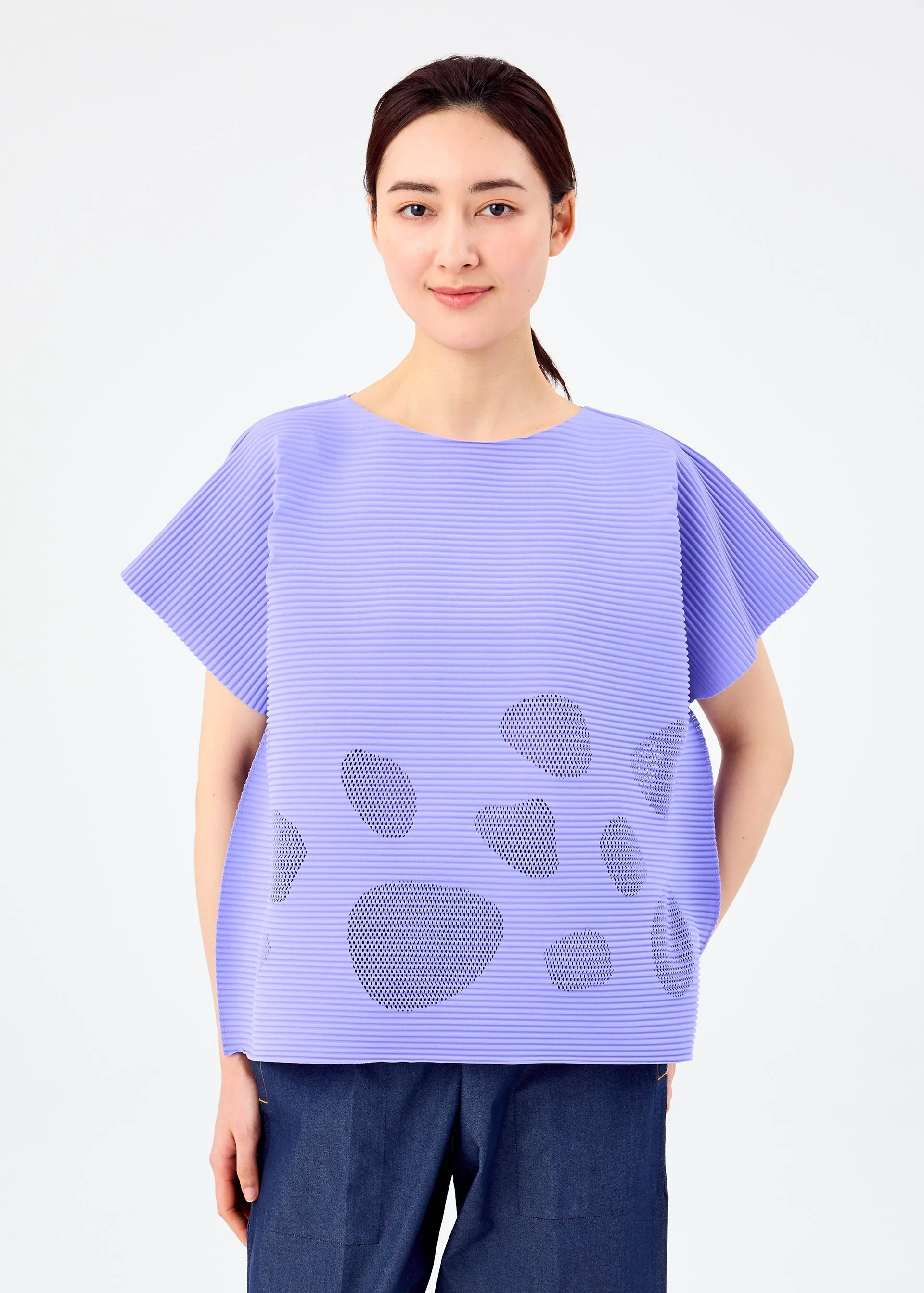 SEA GLASS PLEATS sold by Issey Miyake product image thumbnail 5