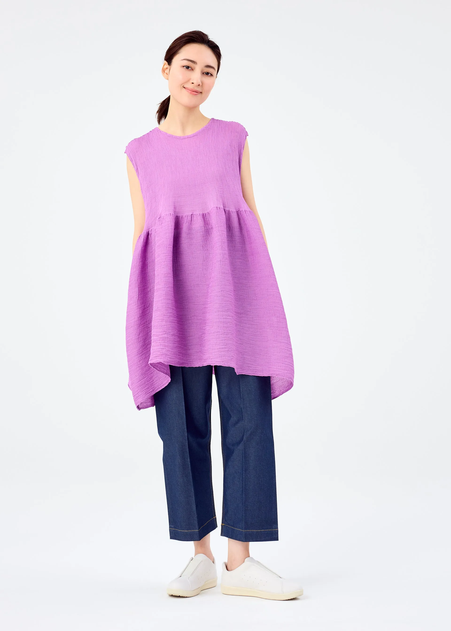 BOUNCE SEE-THROUGH CREPE sold by Issey Miyake product image thumbnail 5