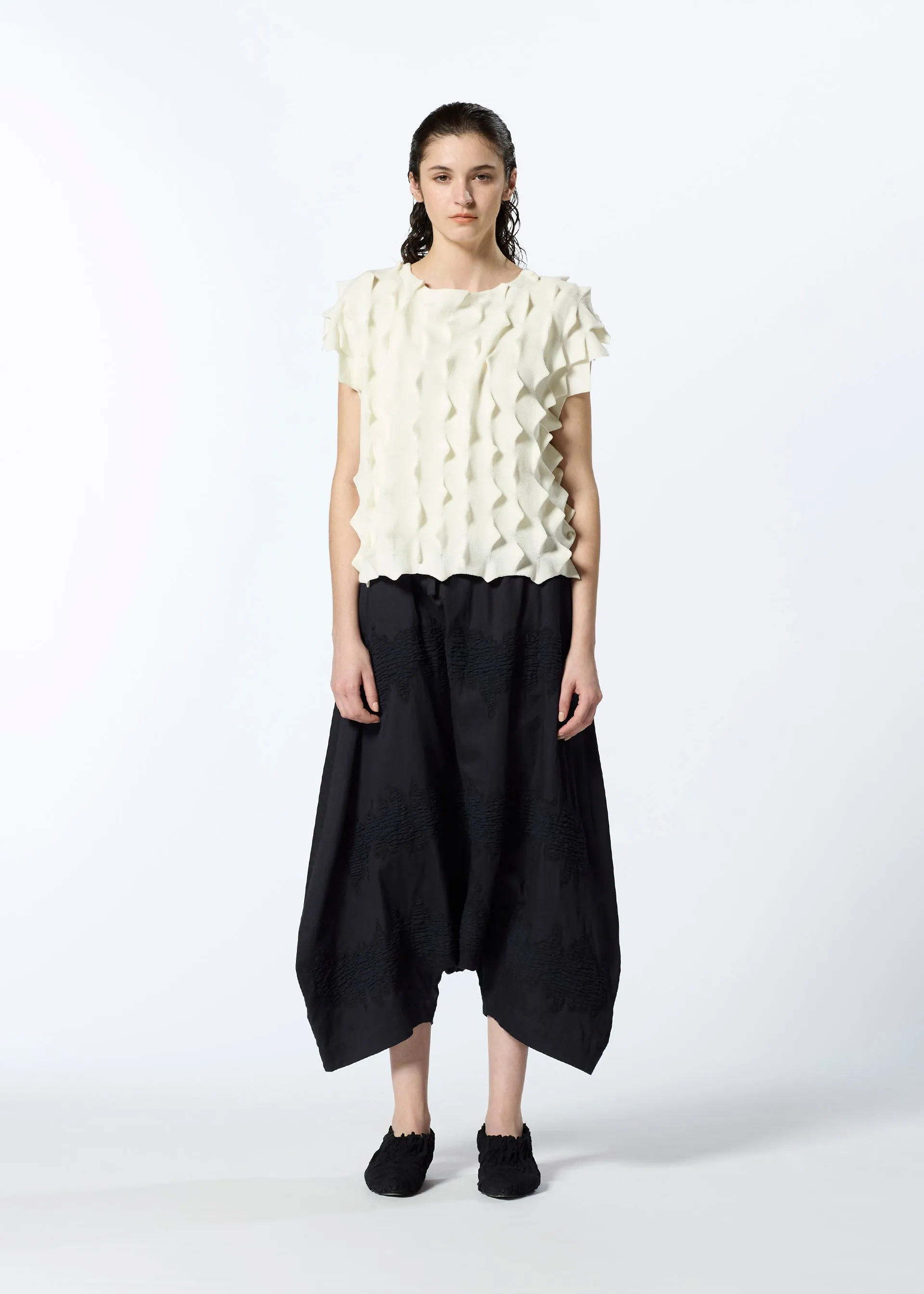 ZIG KNIT sold by Issey Miyake product image thumbnail 5