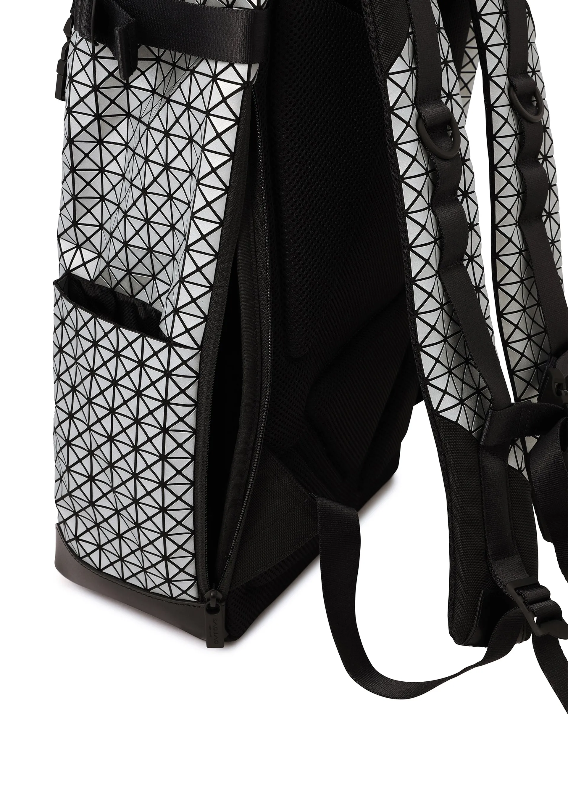 HIKER REFLECTOR sold by Issey Miyake product image thumbnail 5