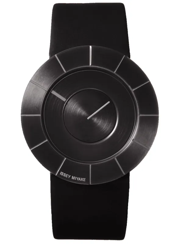 TO　Designed by Tokujin Yoshioka sold by Issey Miyake