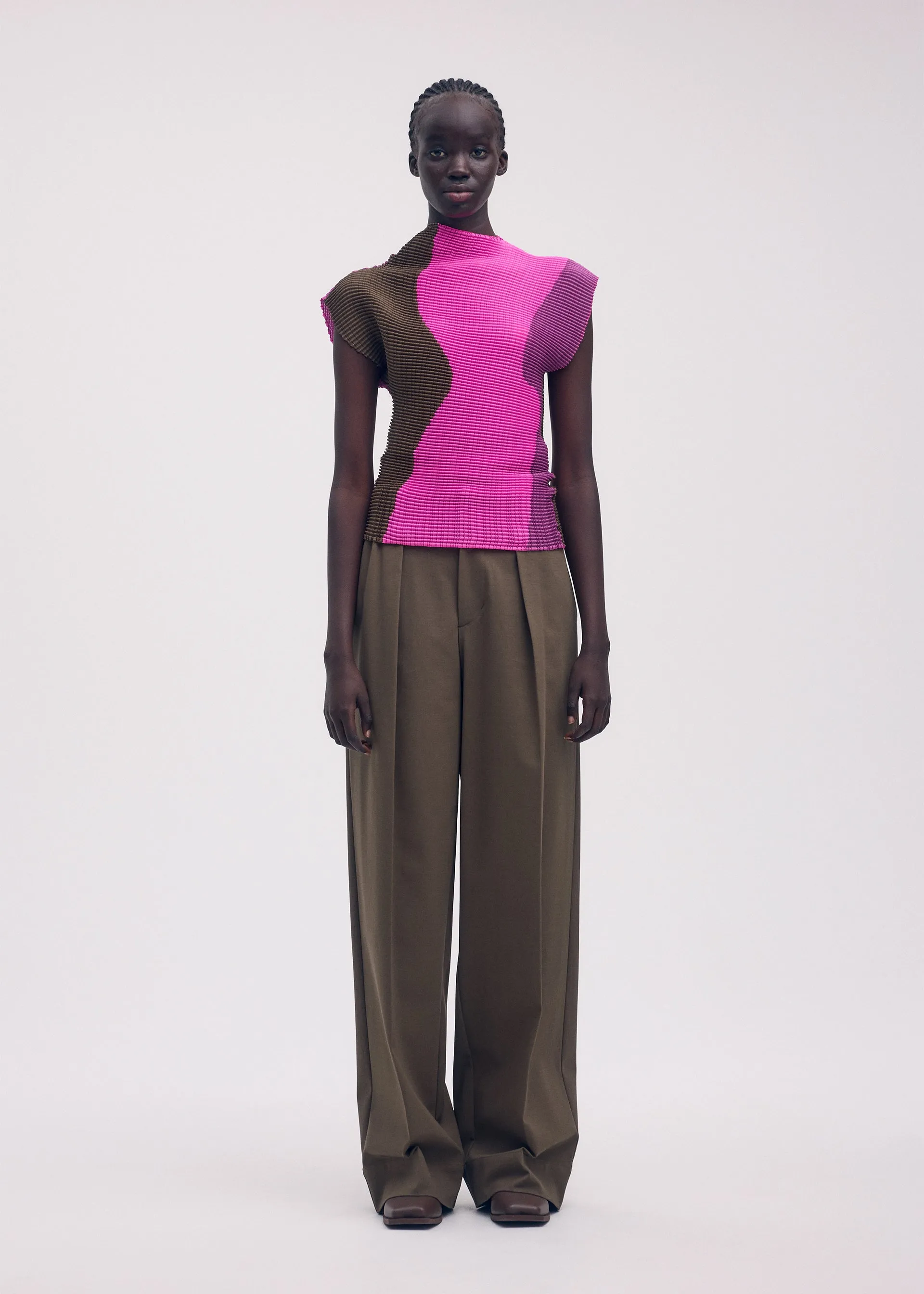 ABSTRACT TINT PLEATS sold by Issey Miyake product image thumbnail 5