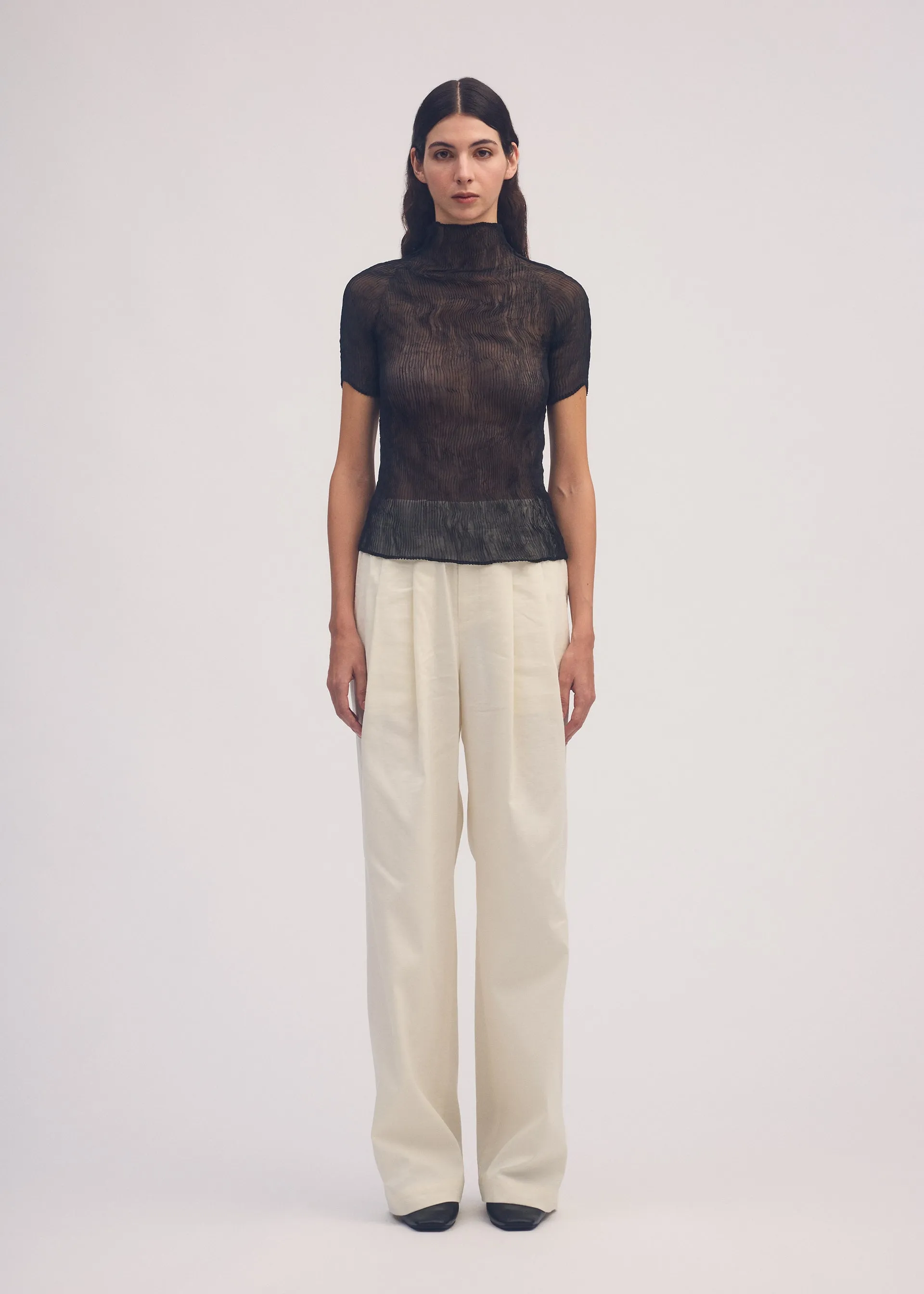 CHIFFON TWIST BK/WT sold by Issey Miyake product image thumbnail 4