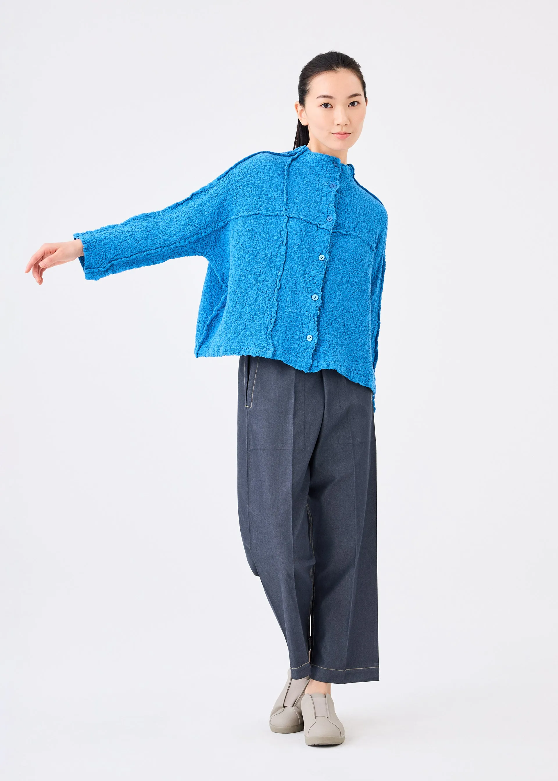 CROSS LINE CAULIFLOWER CARDIGAN sold by Issey Miyake product image thumbnail 4