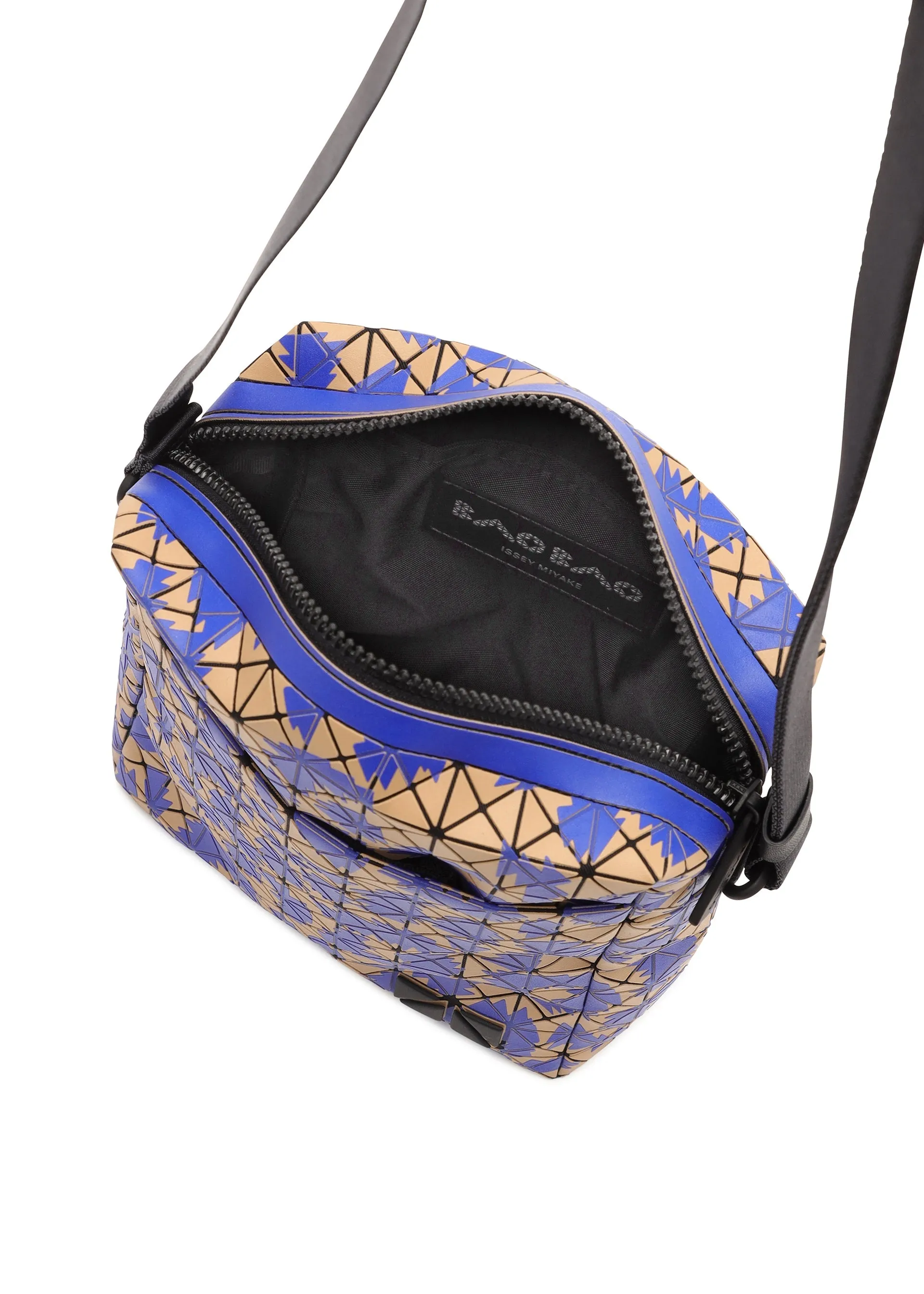 VOYAGER DAPPLE sold by Issey Miyake product image thumbnail 5