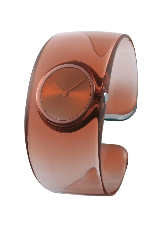 O　Designed by Tokujin Yoshioka sold by Issey Miyake