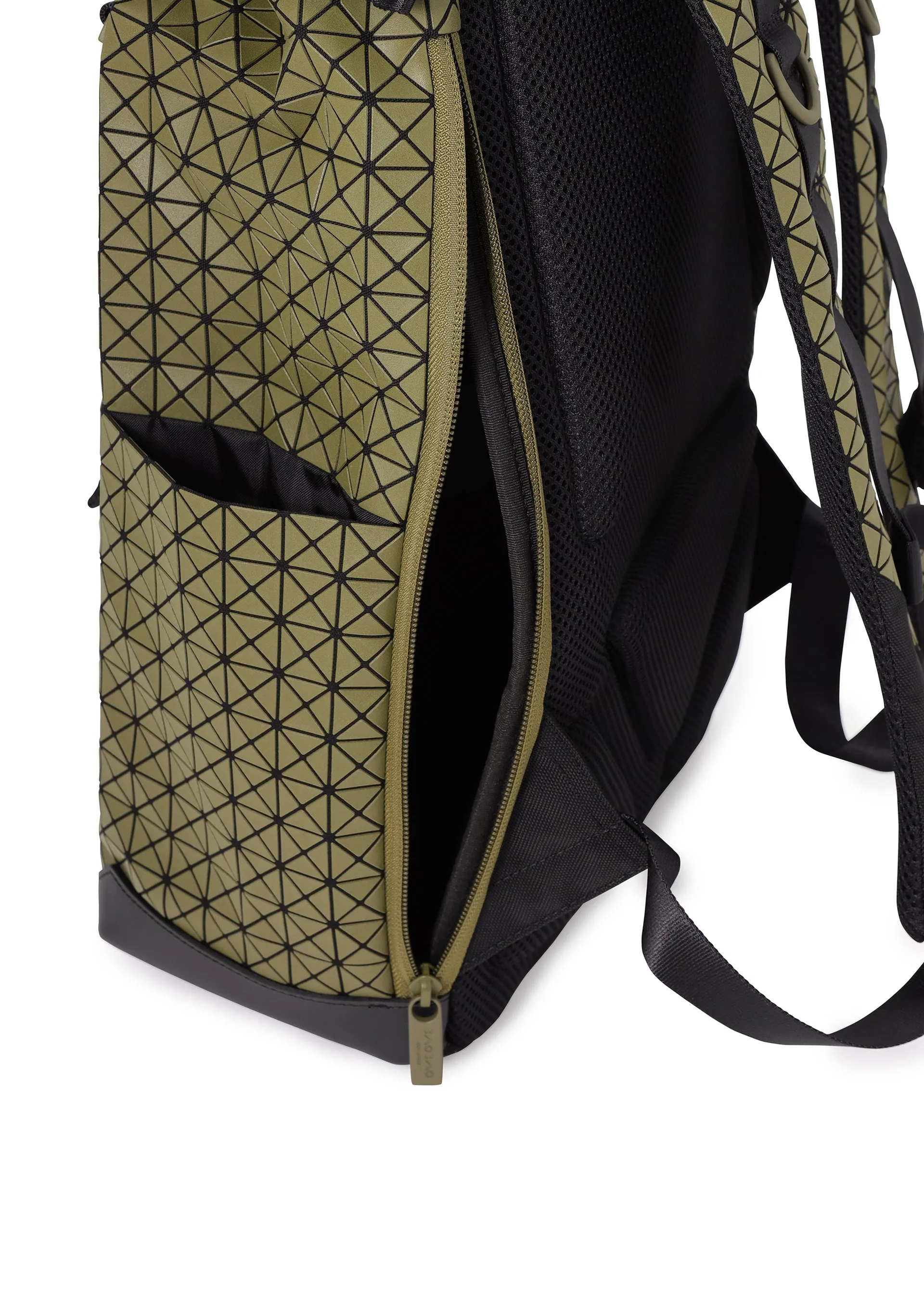 HIKER sold by Issey Miyake product image thumbnail 5