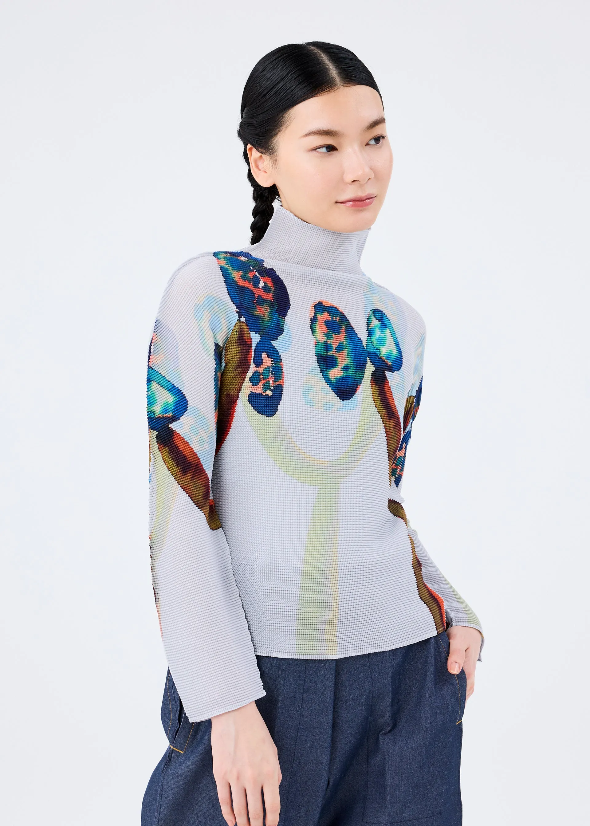 WATER FLOWER TOP sold by Issey Miyake product image thumbnail 2