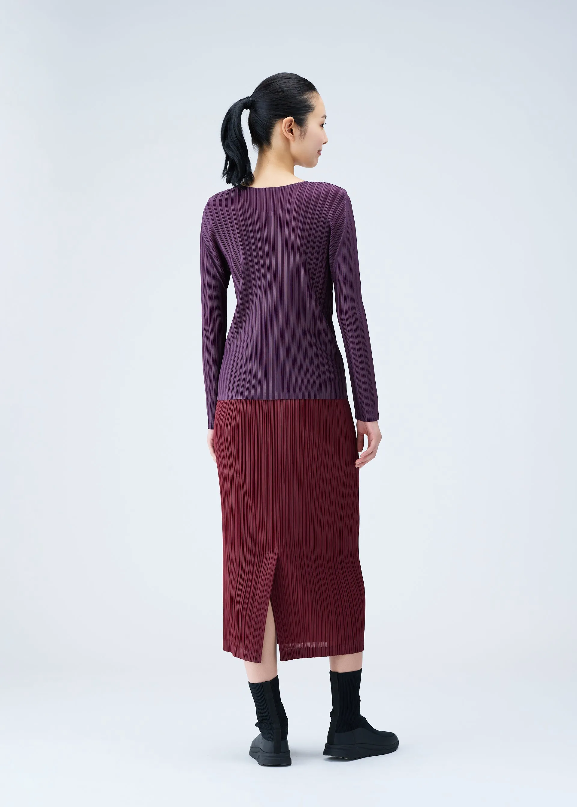 RIB PLEATS OCTOBER TOP sold by Issey Miyake product image thumbnail 4