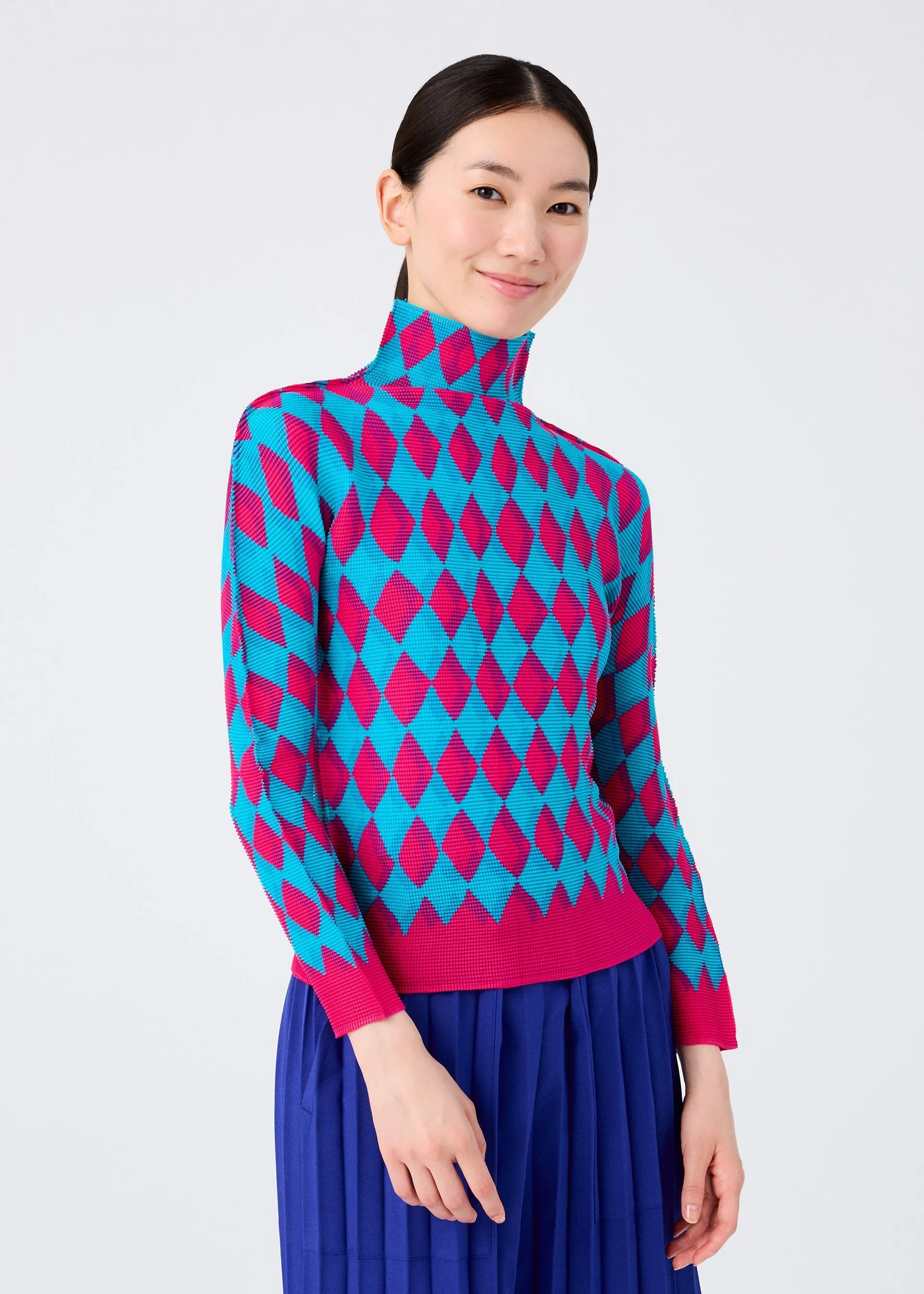 DIAMOND sold by Issey Miyake product image thumbnail 4