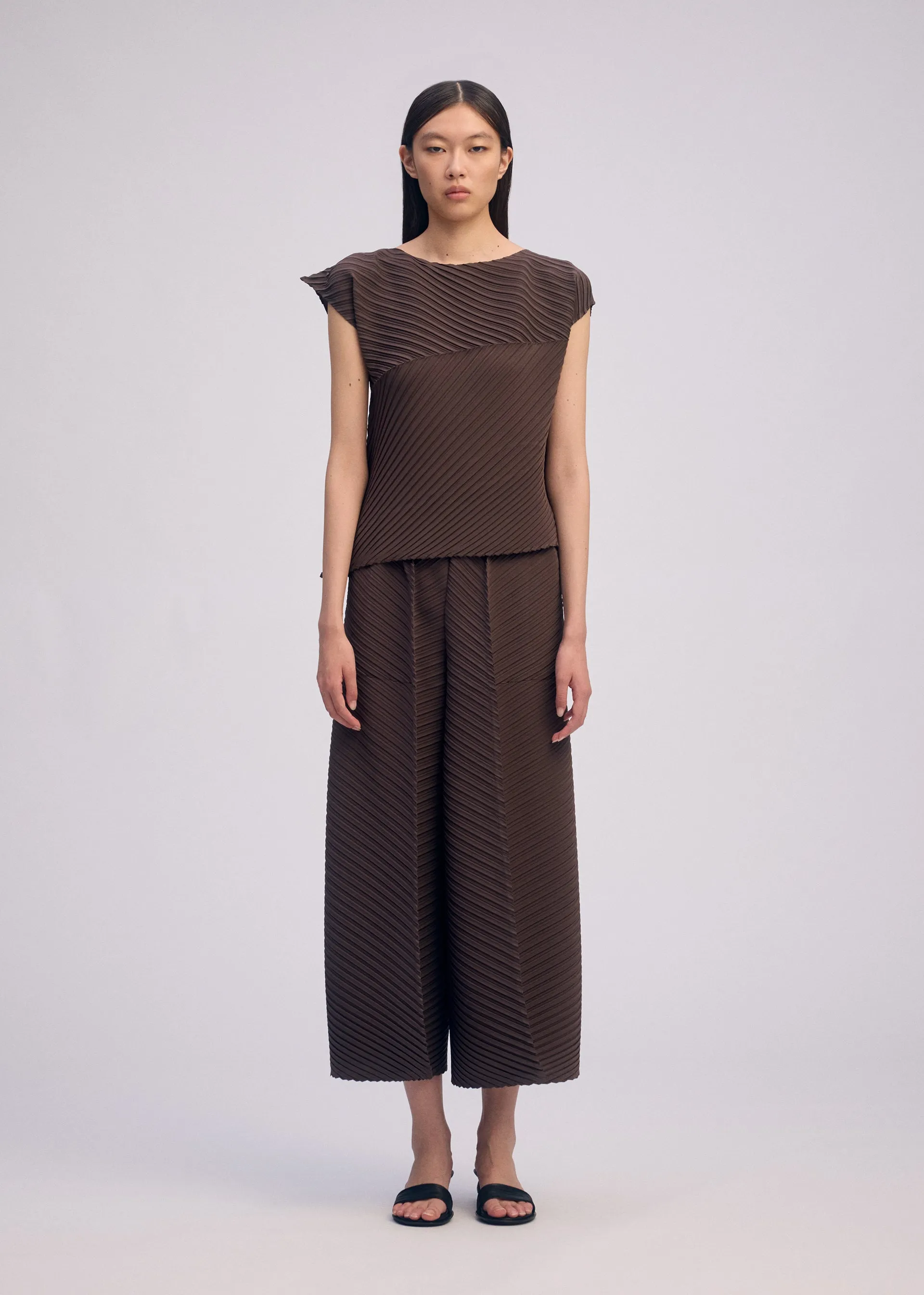 PLASTER PLEATS SOLID sold by Issey Miyake product image thumbnail 5