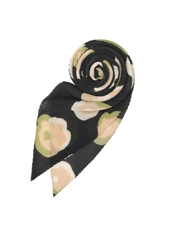 VERVE PLEATS STOLE made by Issey Miyake