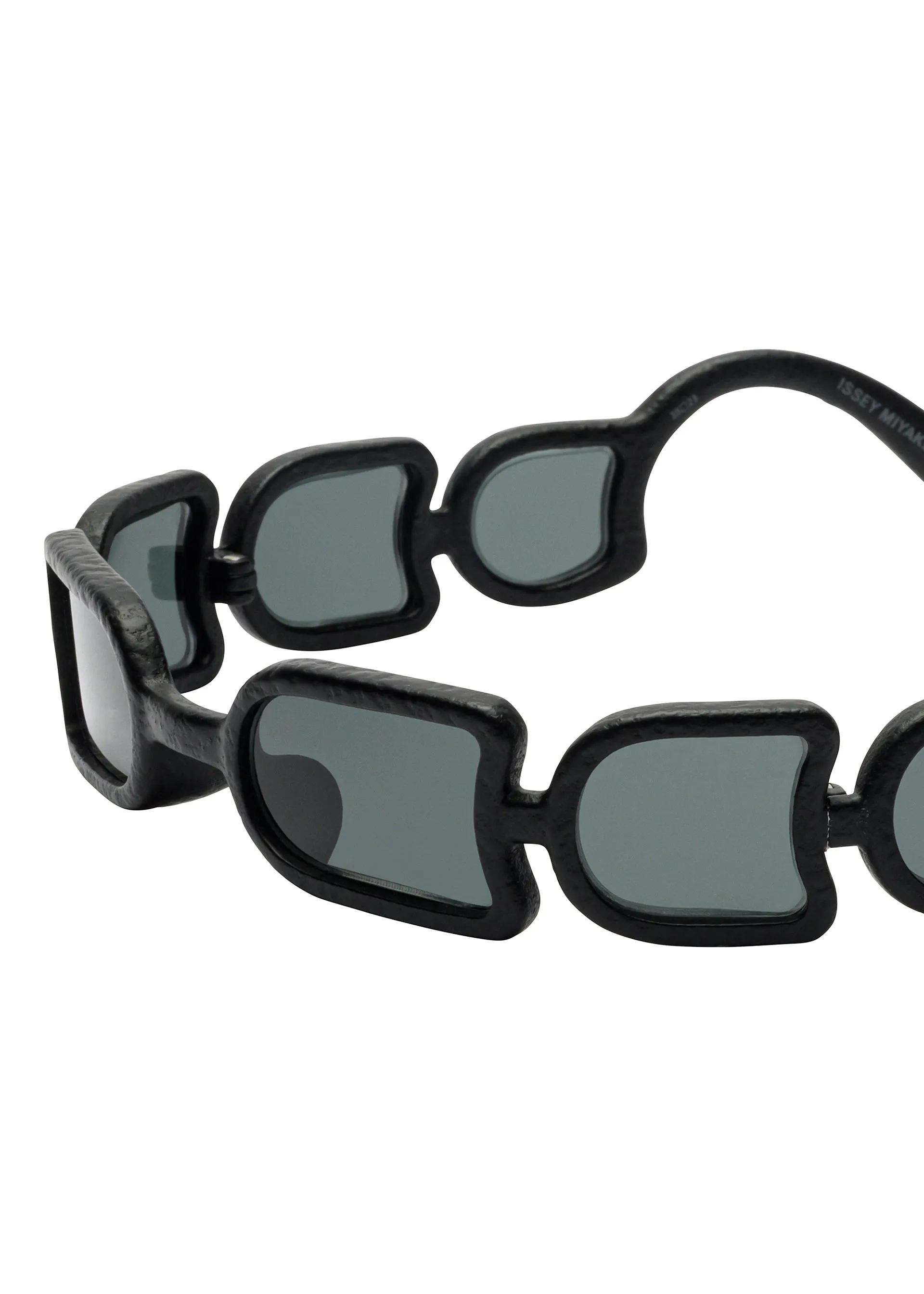 UROKO sold by Issey Miyake product image thumbnail 3