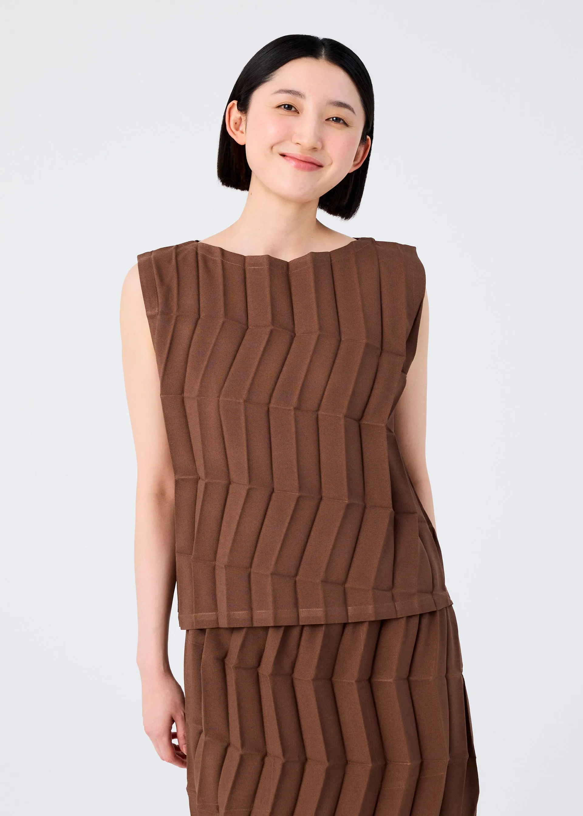 ZIG ZAG PLEATS sold by Issey Miyake product image thumbnail 5