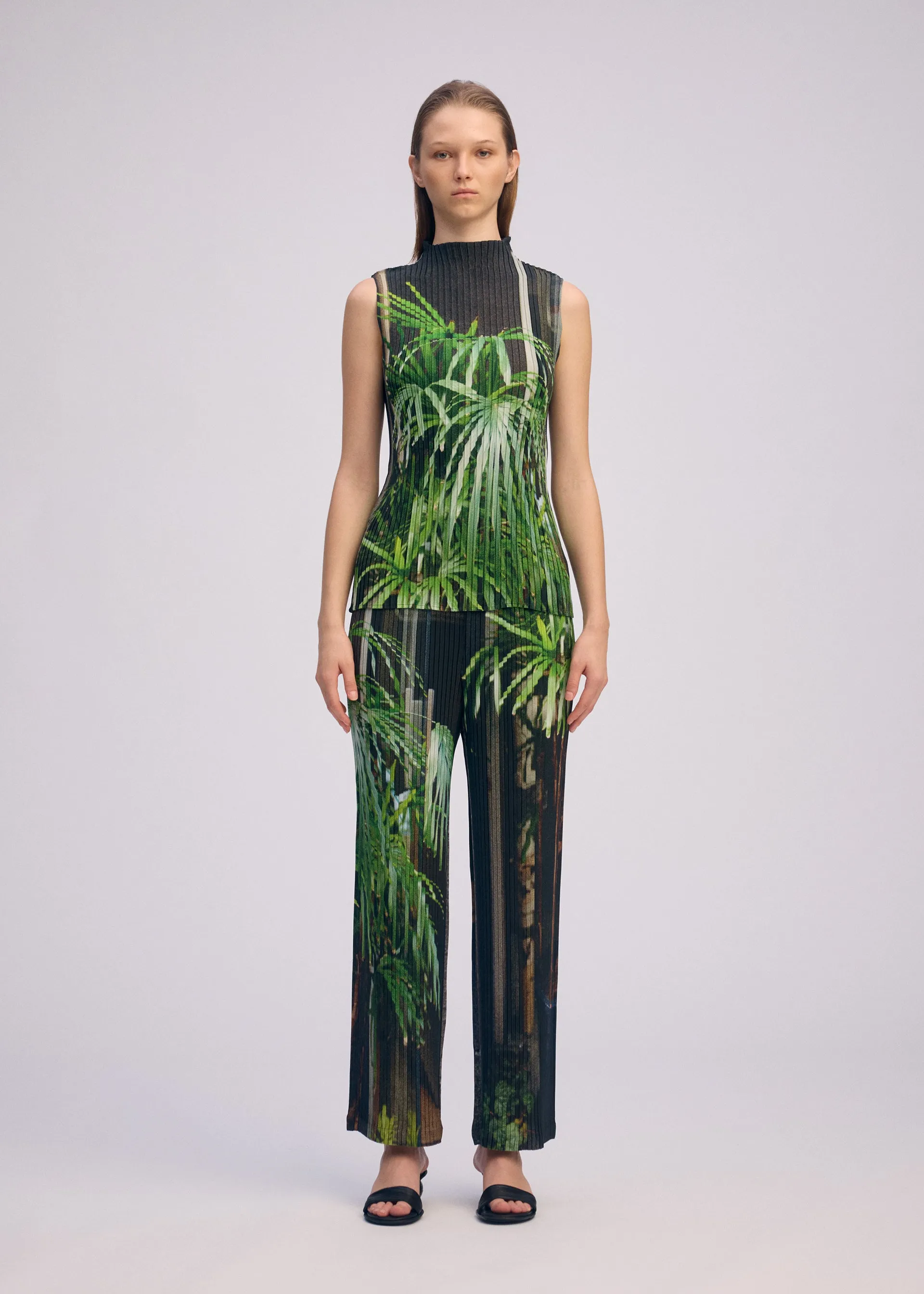 URBAN JUNGLE PLEATS sold by Issey Miyake product image thumbnail 4