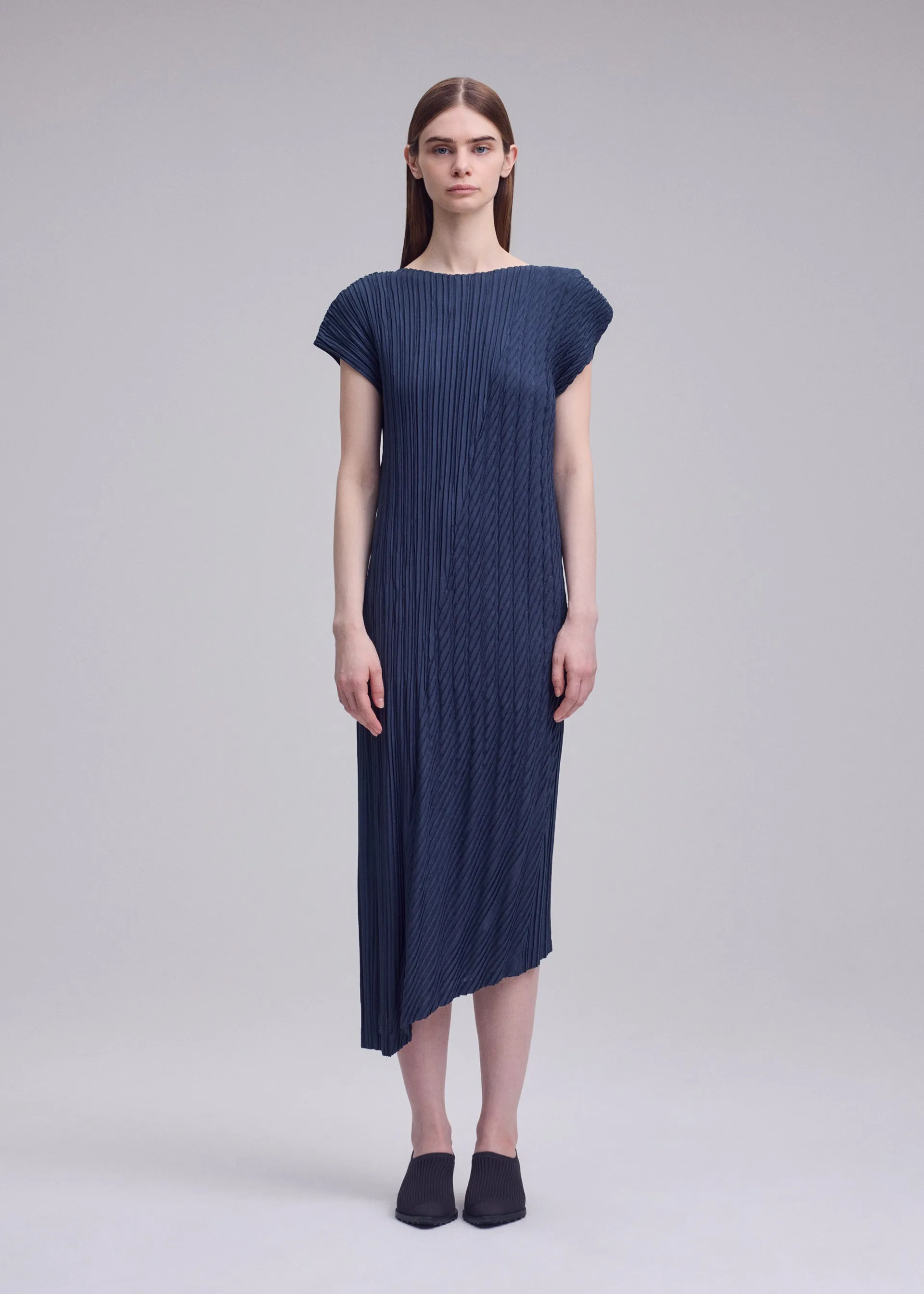 UNFURLING PLEATS sold by Issey Miyake product image thumbnail 5