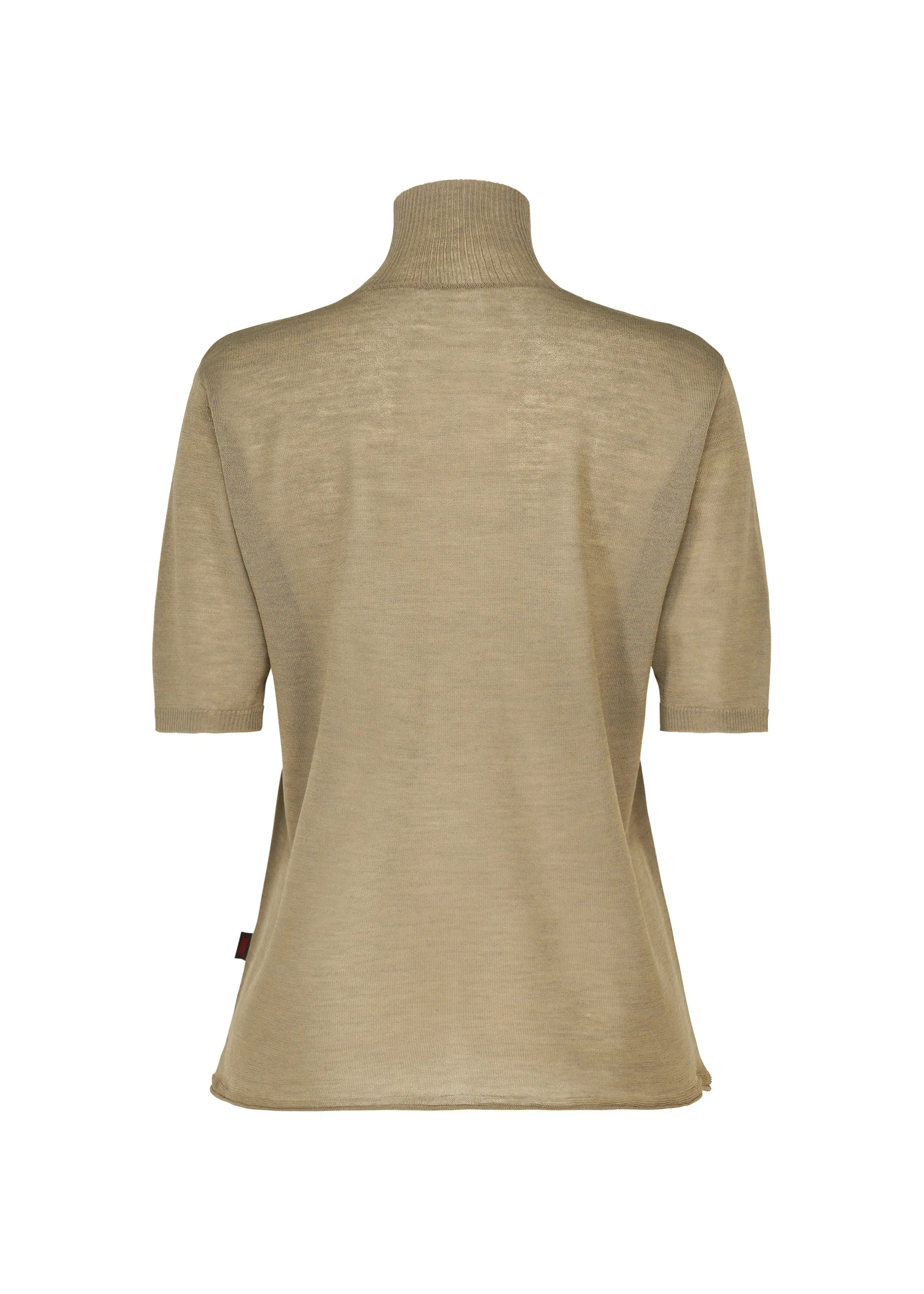 AIRY POCKET LAYERS sold by Issey Miyake product image thumbnail 4
