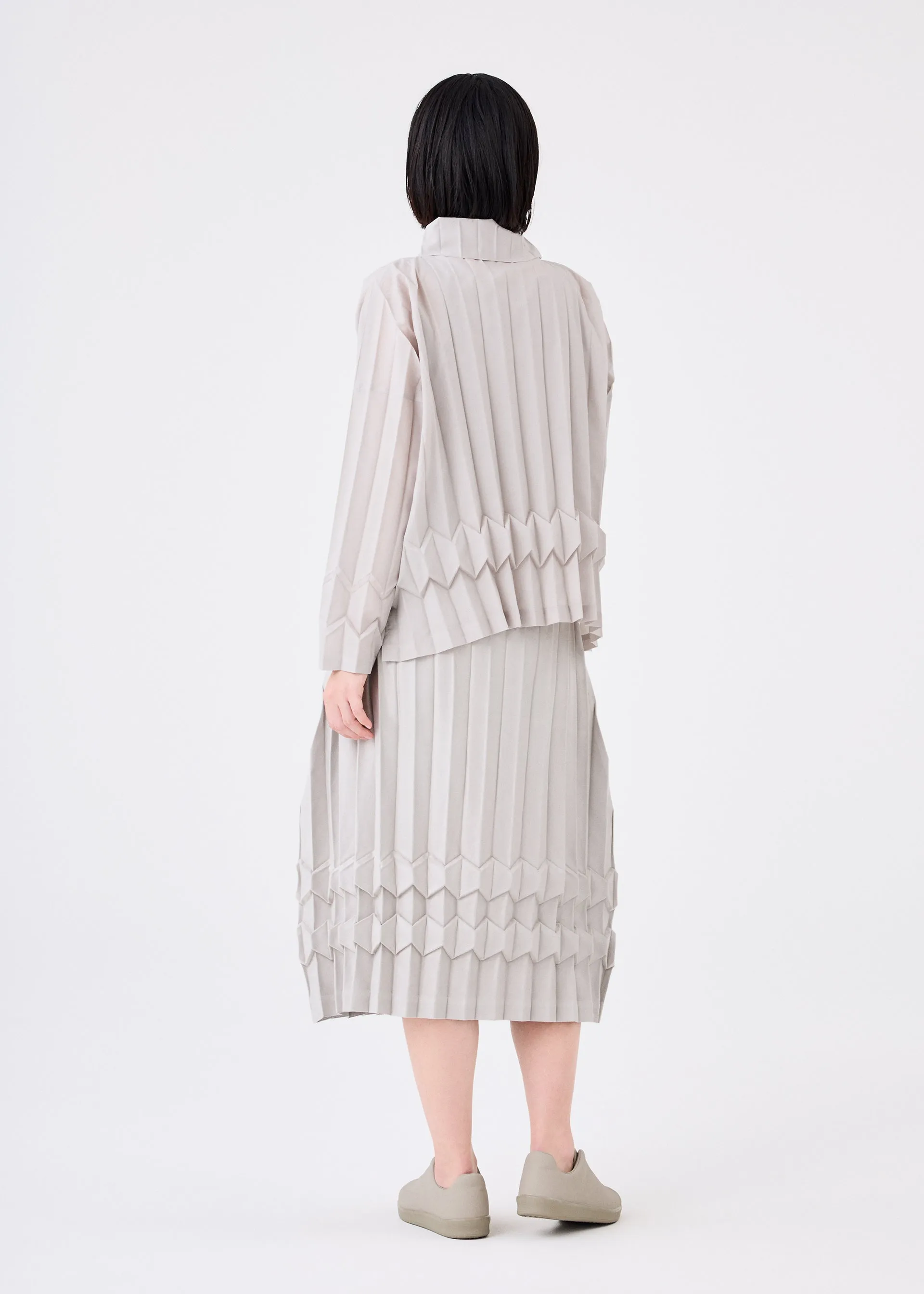 CUBE PLEATS BOTTOMS sold by Issey Miyake product image thumbnail 5